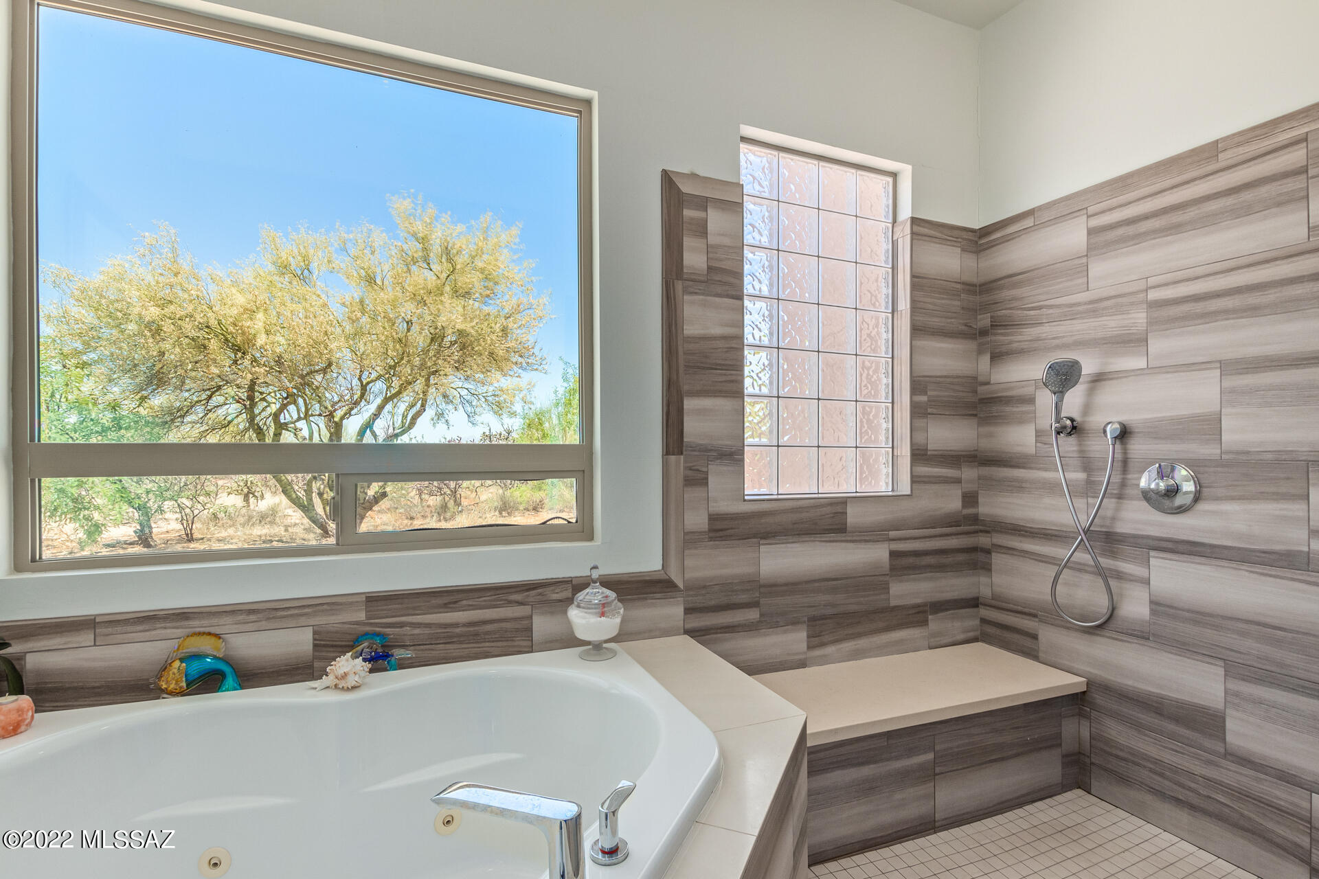 Coyote Creek (1-395) - Residential