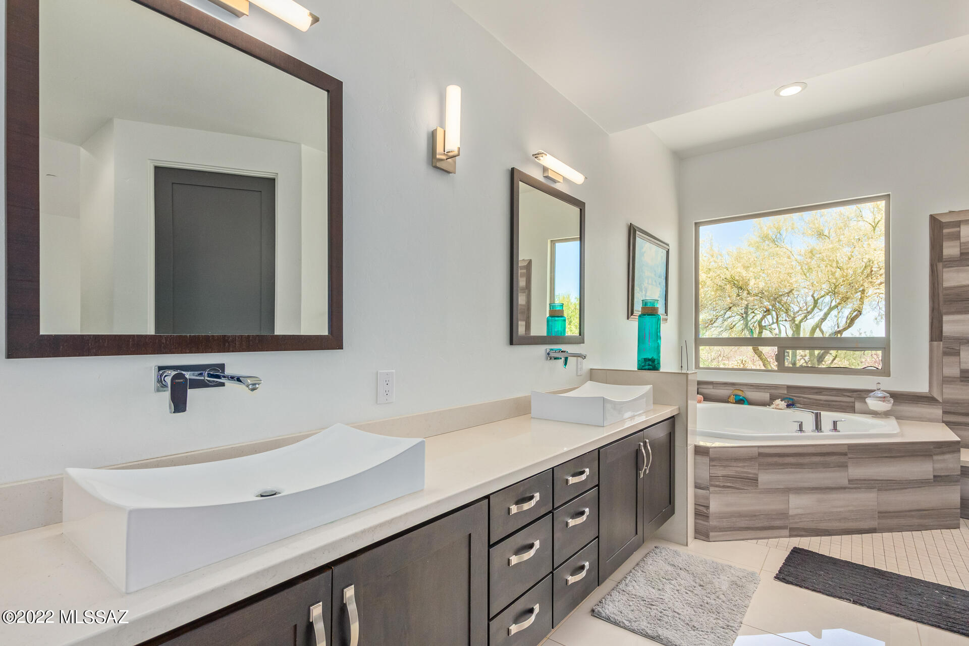 Coyote Creek (1-395) - Residential