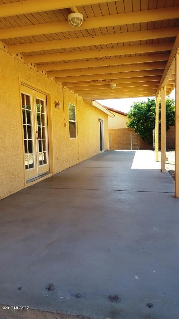 Hacienda Del Oro (1-879) - Residential Lease