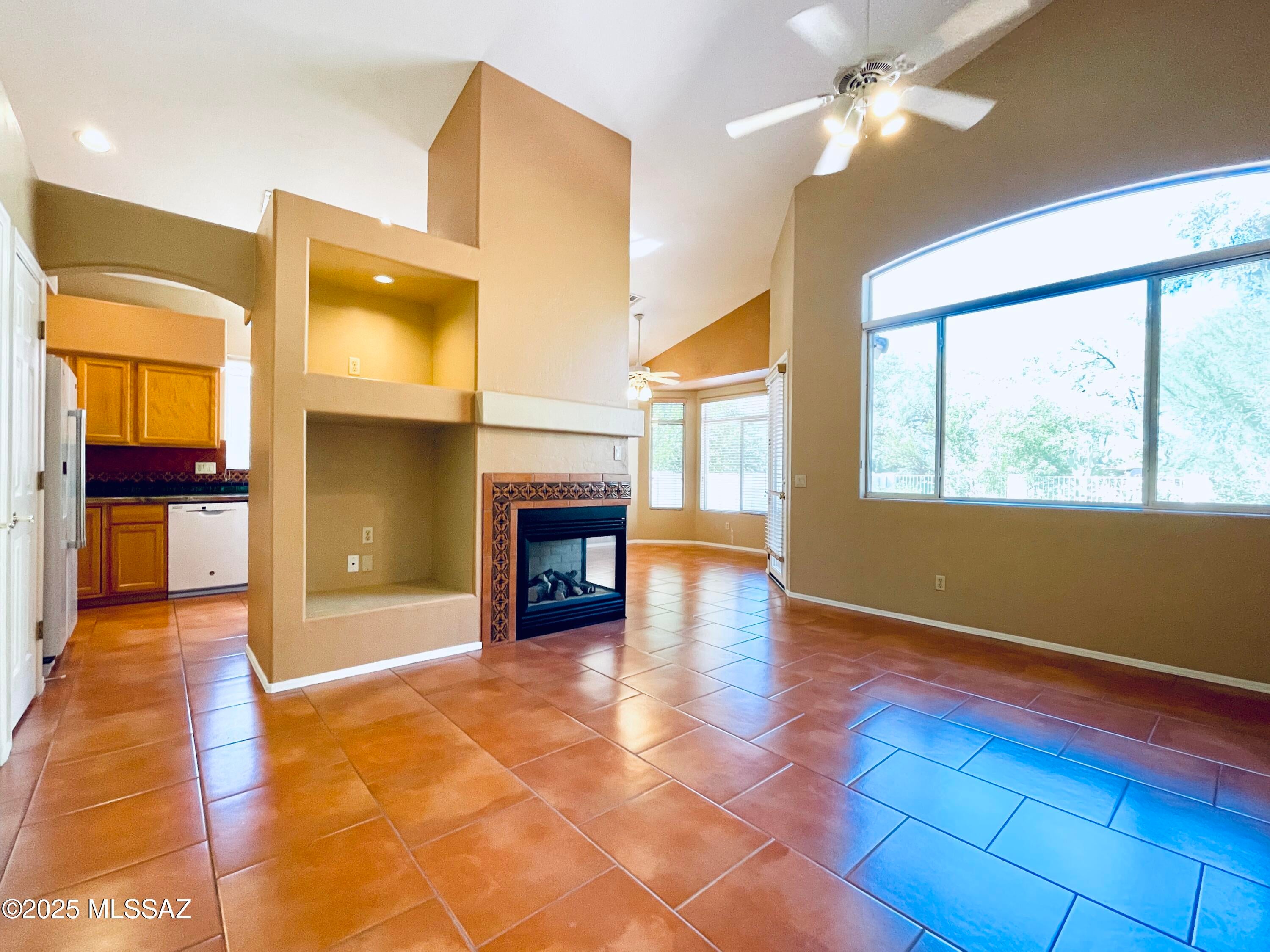 Desert Greens At Oro Valley (1-23) - Residential Lease