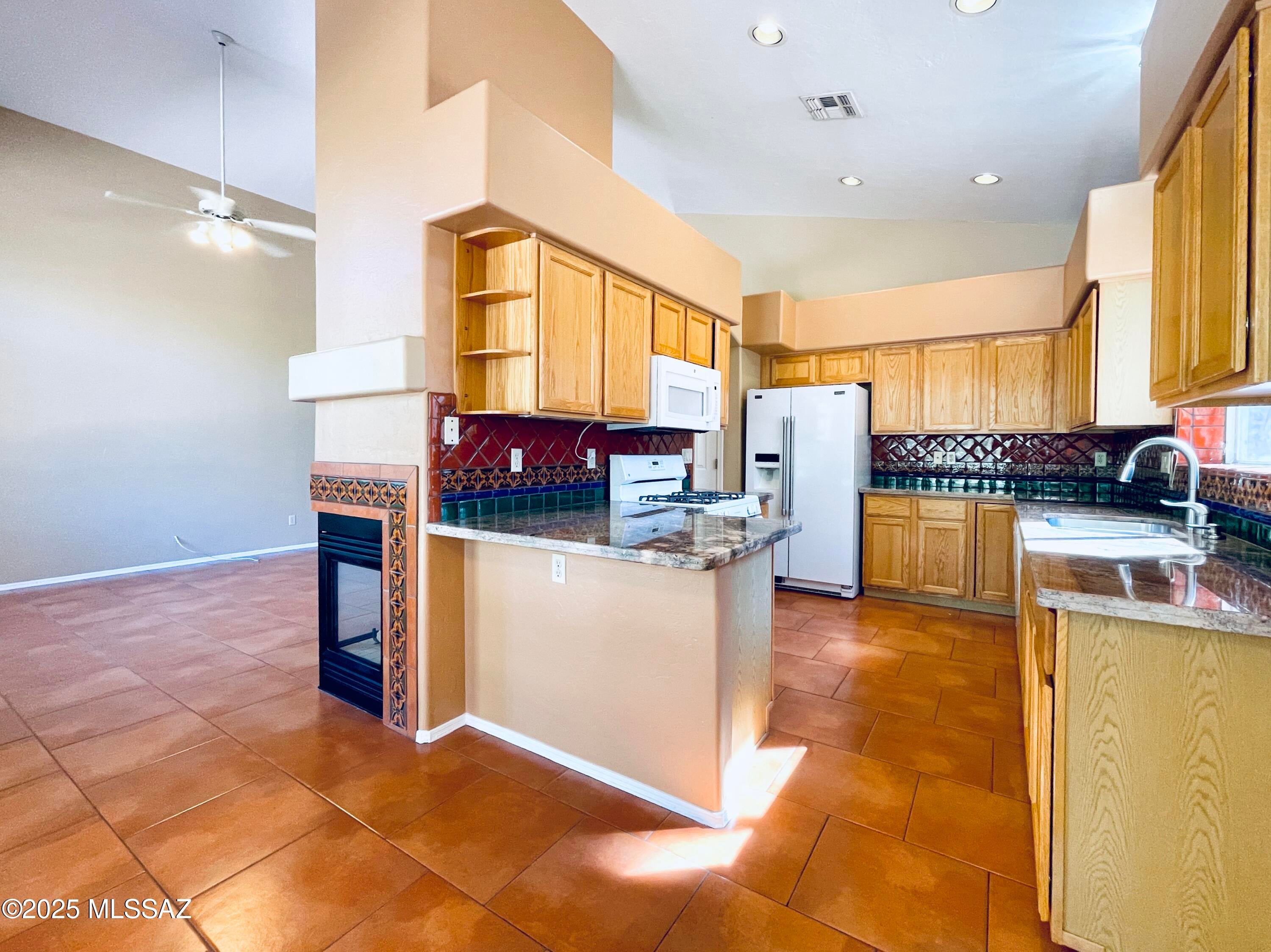 Desert Greens At Oro Valley (1-23) - Residential Lease