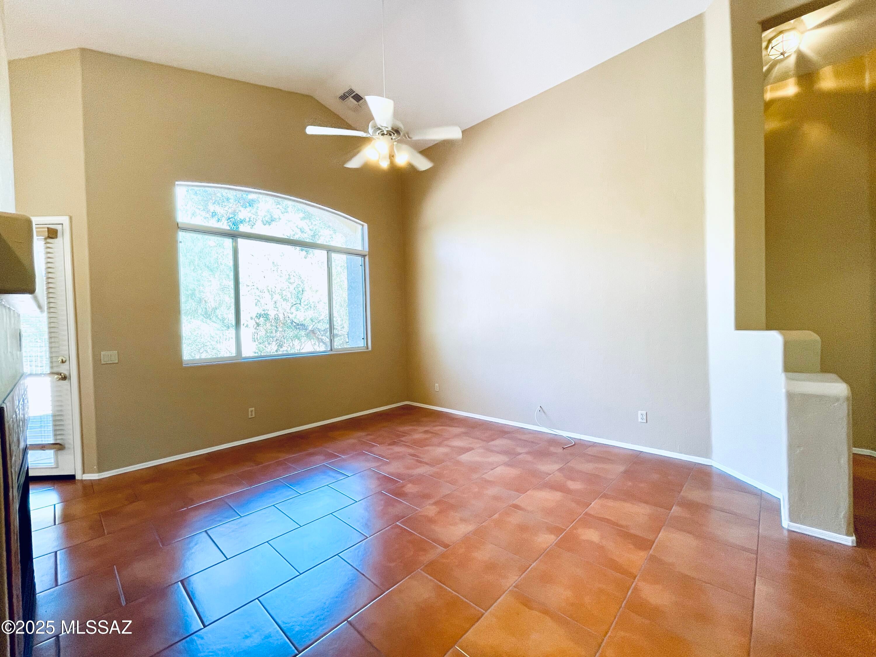 Desert Greens At Oro Valley (1-23) - Residential Lease