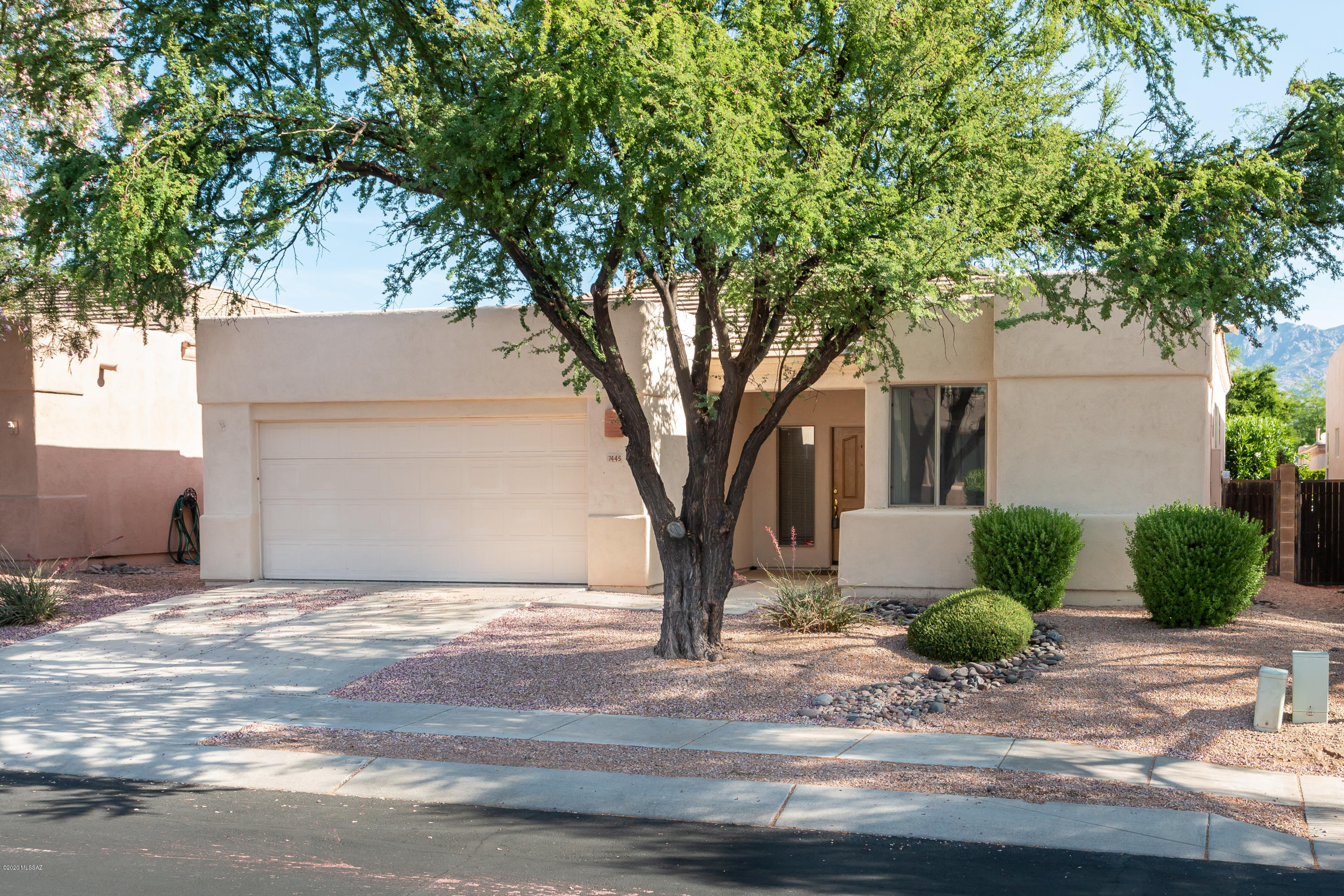 Rancho Esperero (1-343) - Residential
