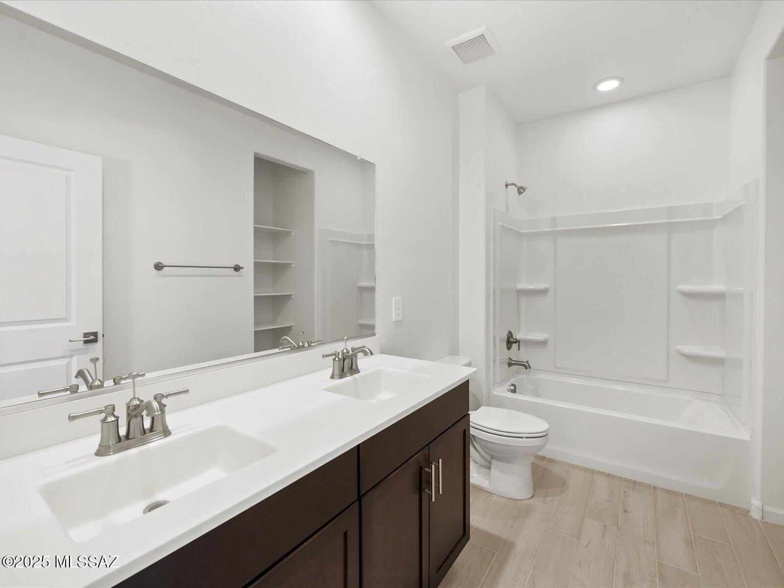 La Estancia De Tucson (1-330) - Residential