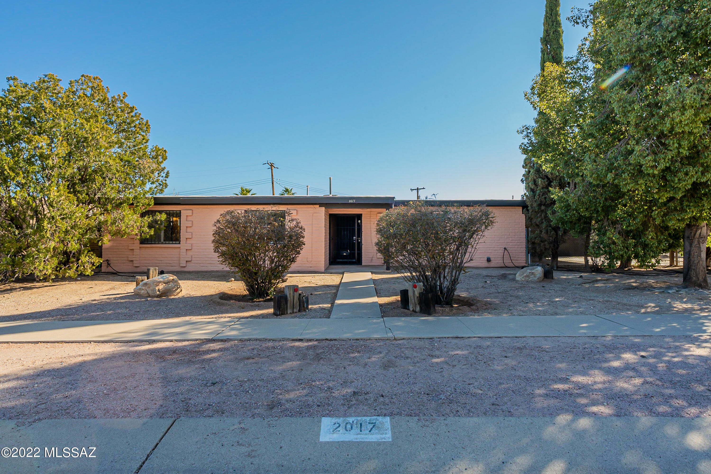 Spacious 4 bed 2 bath home in an established neighborhood, corner lot, mountain views, great floor plan, original owner, central a/c with new furnace. This home is ready for your upgrades. Very clean and well cared for. Saltillo tile throughout, fruit tree, storage off carport. Come check it out.
