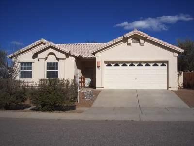 Hacienda Del Oro (1-78) - Residential Lease