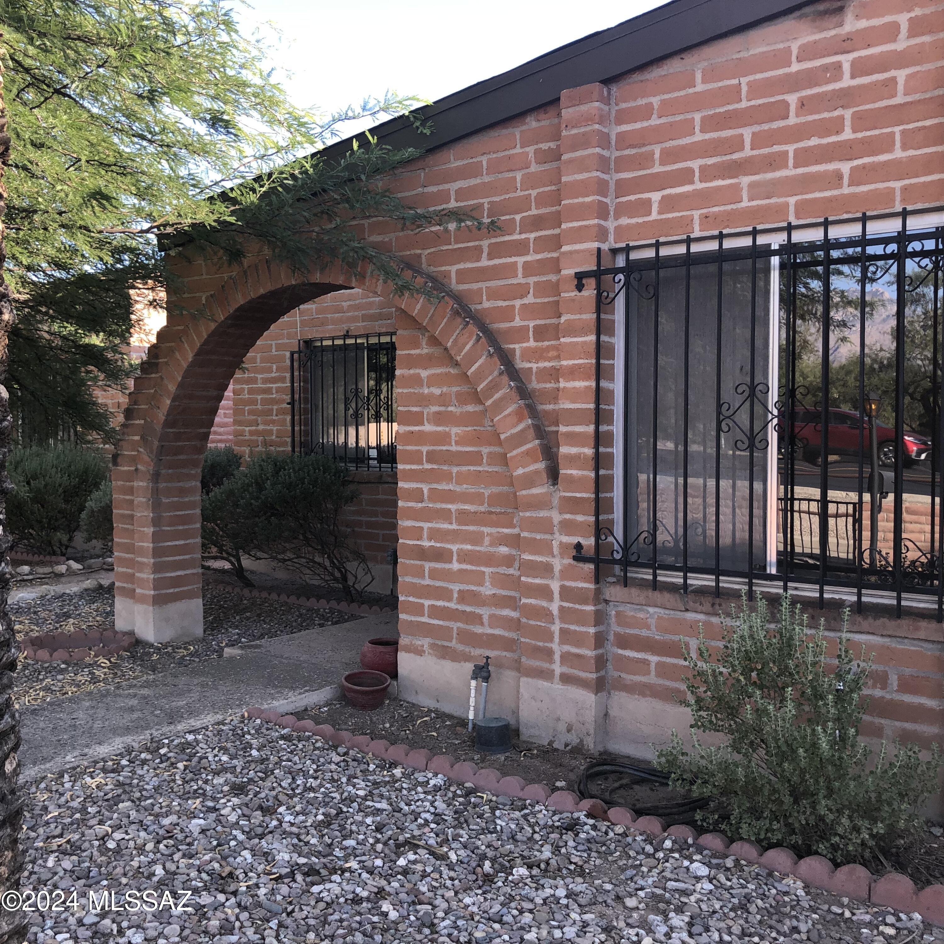 Spanish Village Th - Residential