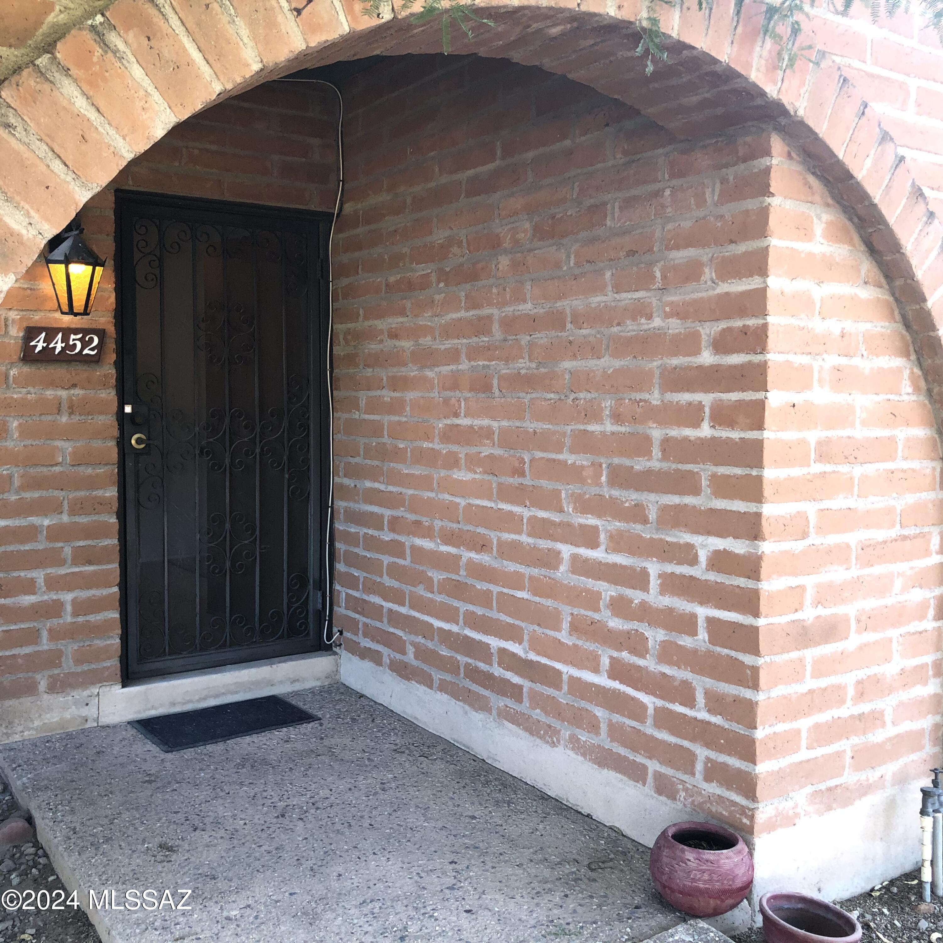 Spanish Village Th - Residential
