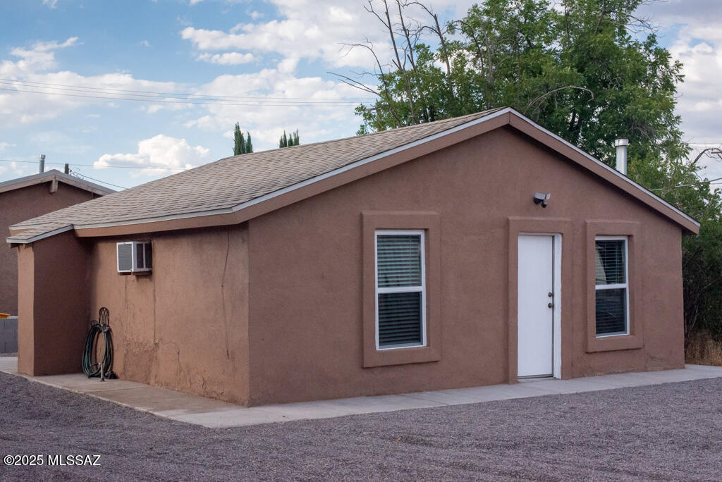Recently renovated adobe home (one bed, one bath) for rent located in the heart of Safford. All the necessary shopping locations are less than 5 minutes away! Cool off in this heat by walking to the public pool! This home is perfect for a bachelor or a newly married couple! Interior has been freshly painted, with new windows, and attention being given to small details.
New roof, new exterior paint, small storage closet, washer/dryer (included), parking and driveway with fresh gravel, fruit bearing fig tree, shade tree, and cinder block wall for added privacy. 
$1000 monthly rent and $1100 security deposit include utilities, high speed internet, and amenities (washer/dryer, fridge, stove, TV.) Pets may be considered on a case by case basis.