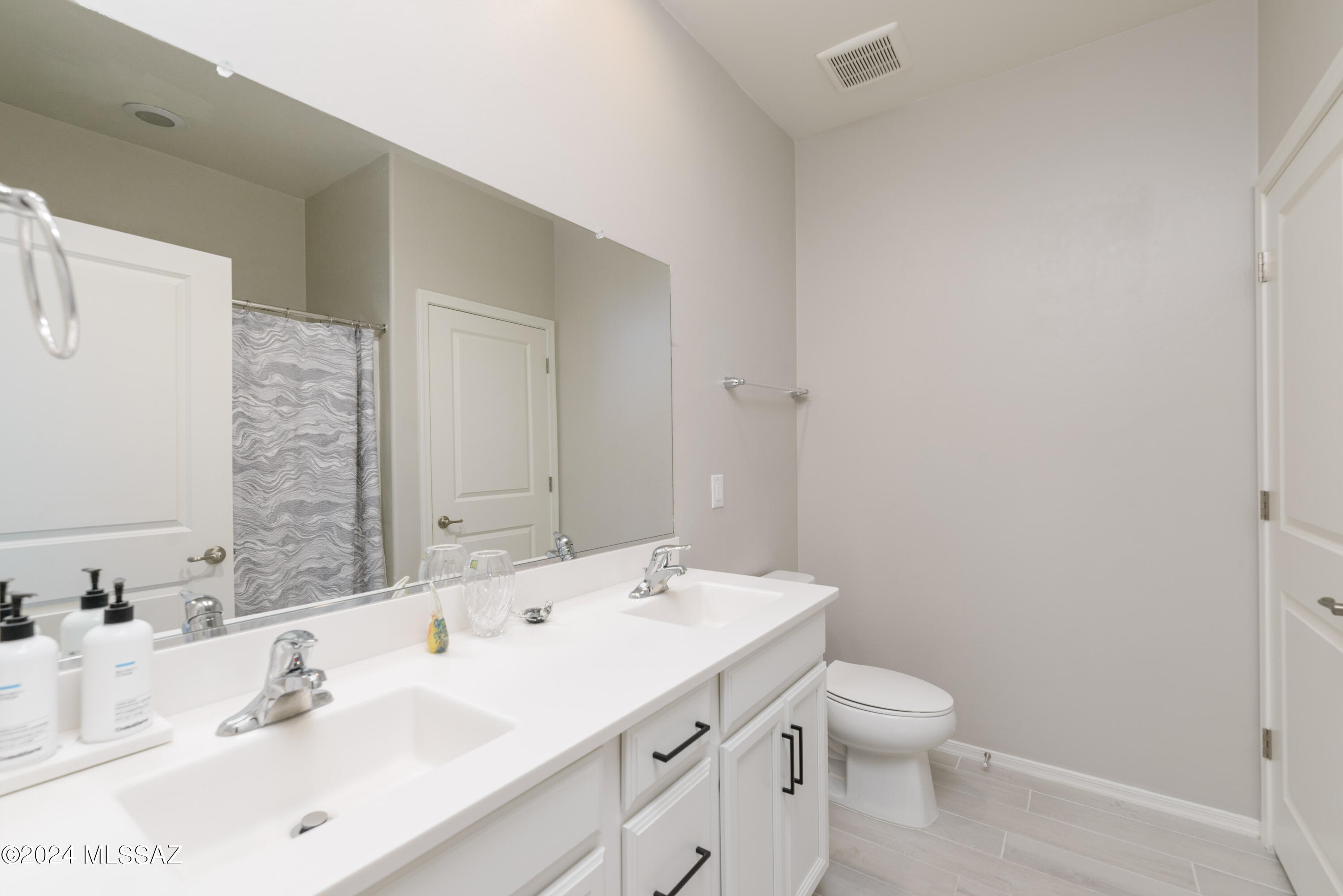 Rancho Del Lago (101-206) - Residential