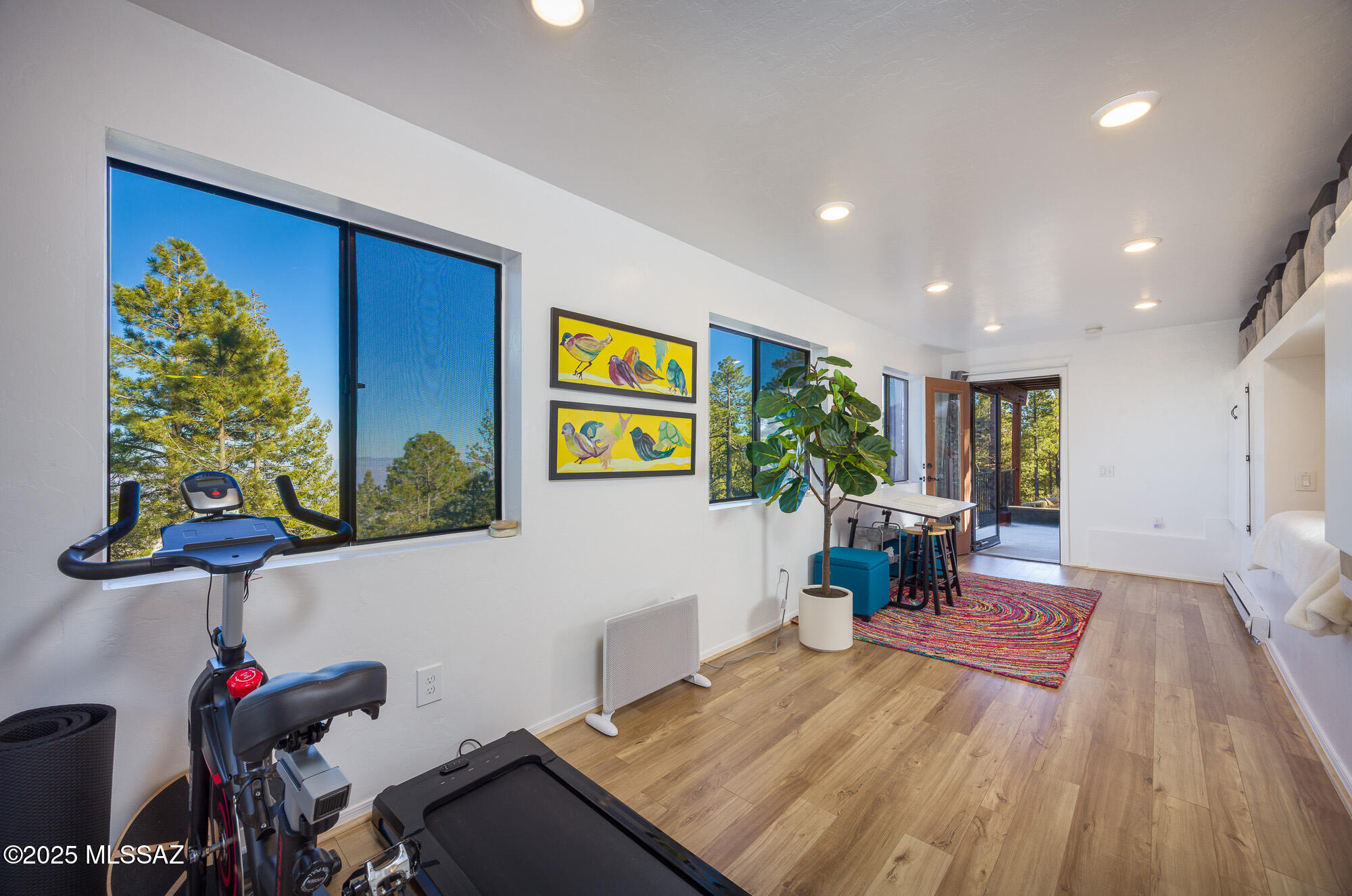 Loma Sabino Pines - Residential