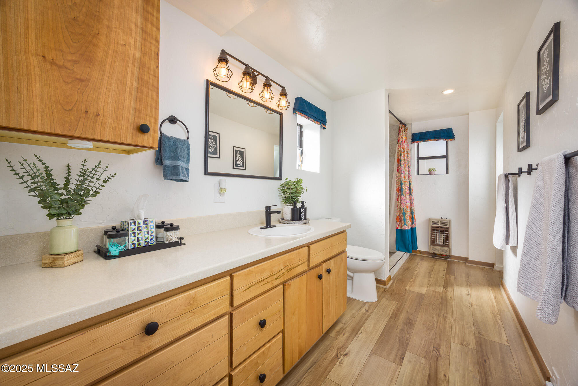 Loma Sabino Pines - Residential