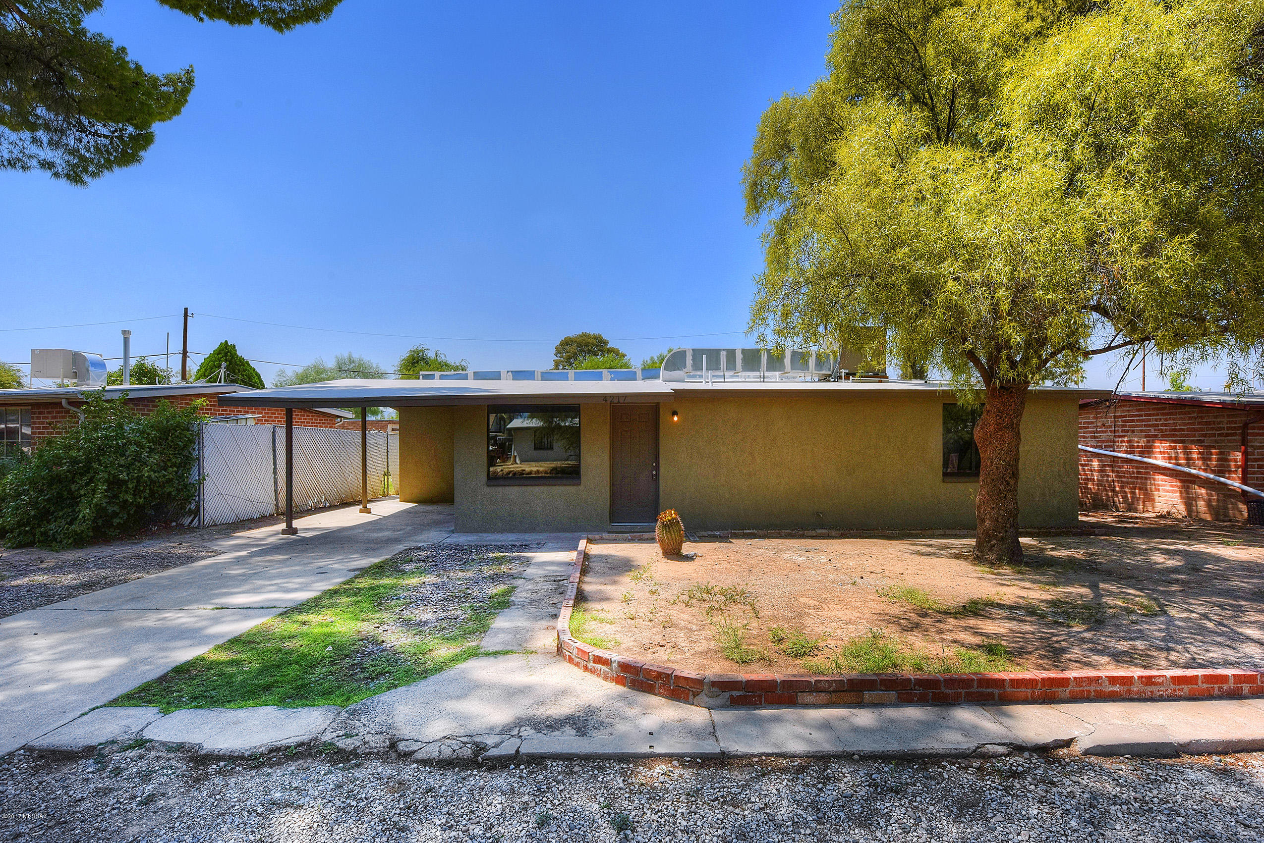 Park El Monte - Residential