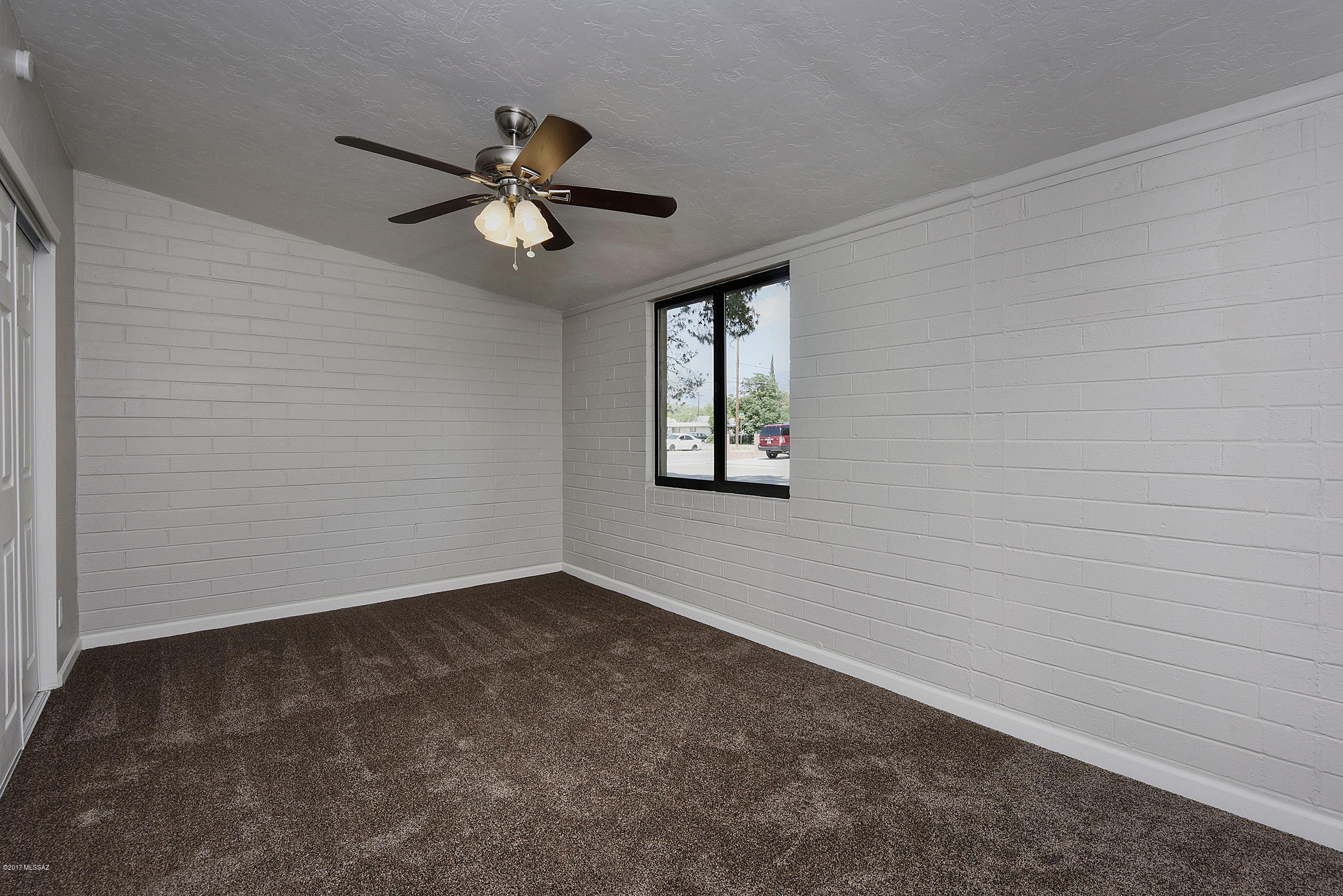 Park El Monte - Residential