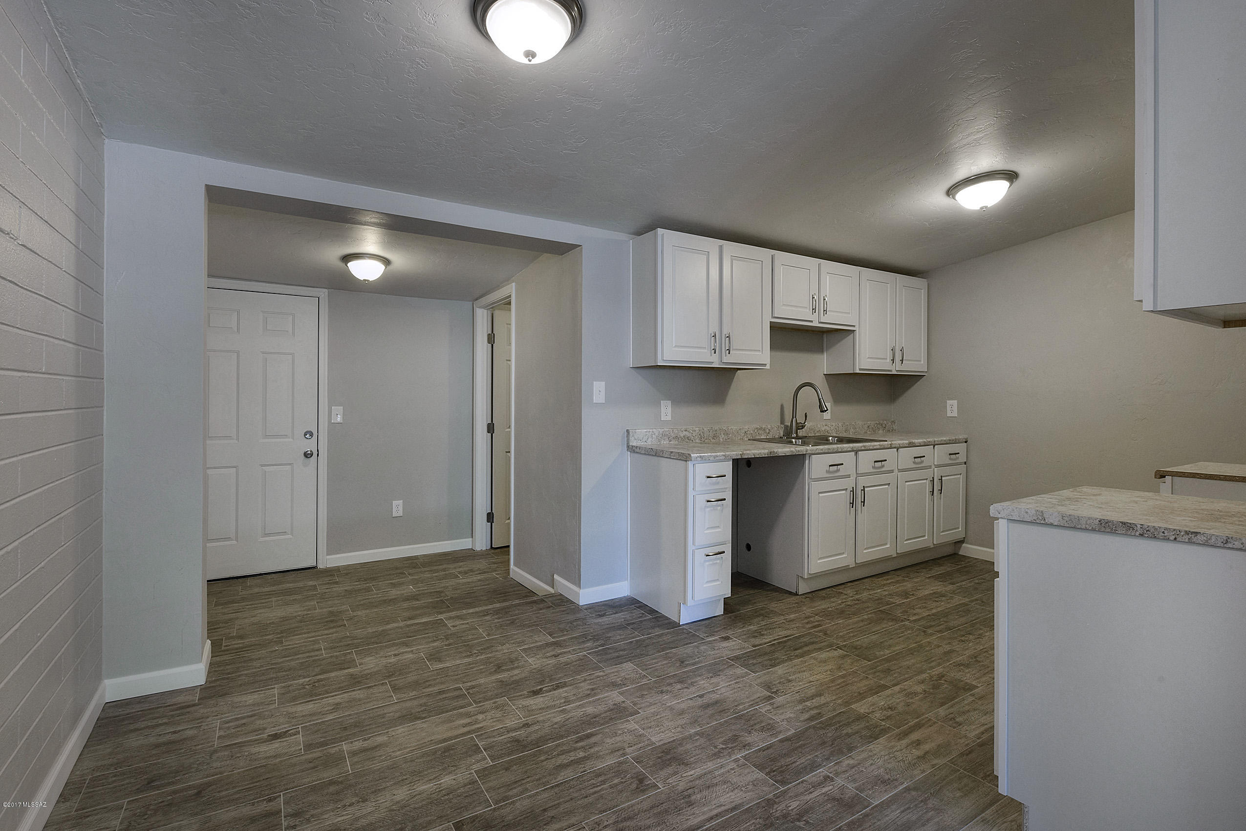 Park El Monte - Residential