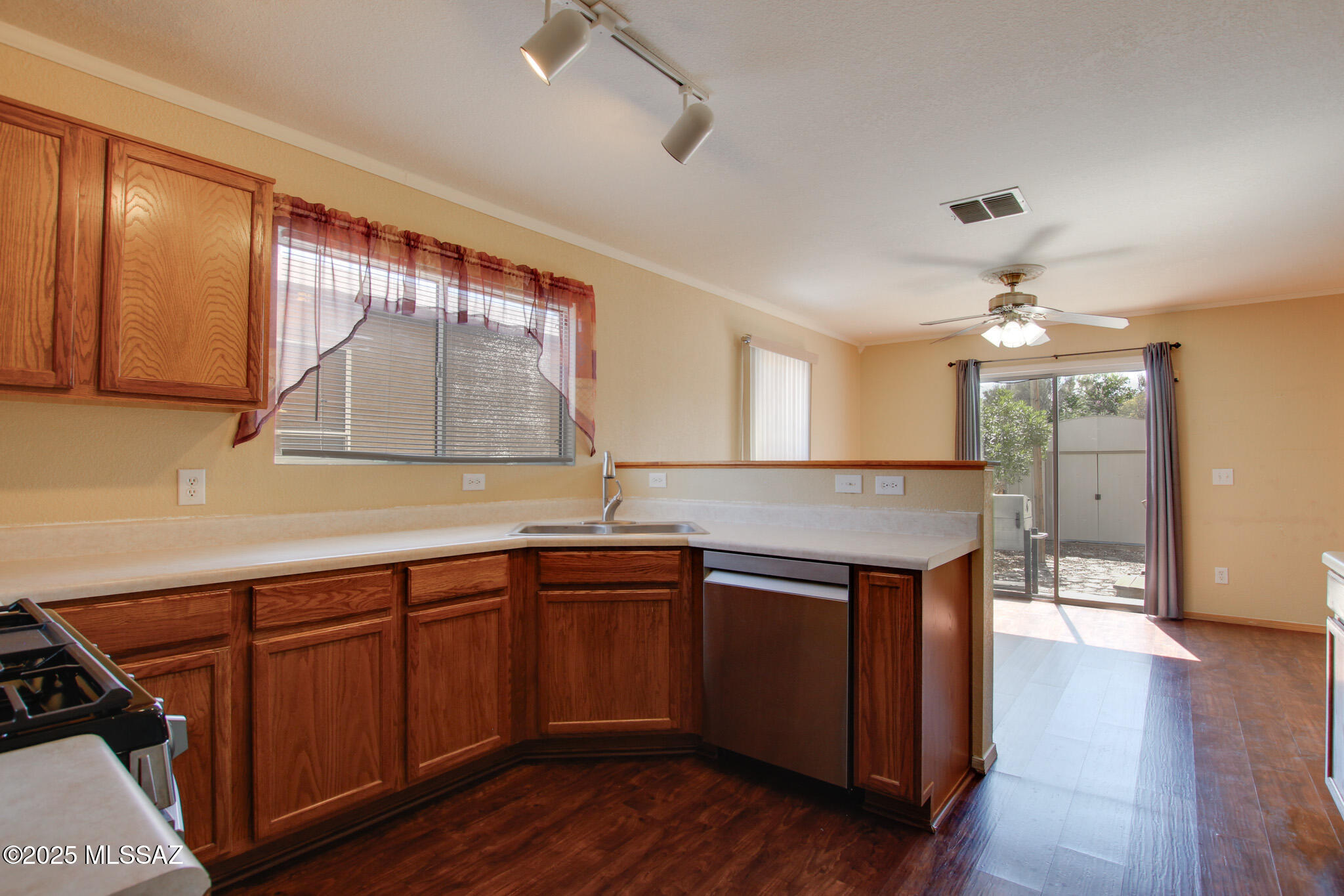 Tierra Vista Phase I (99-285,299-309,372-383) - Residential
