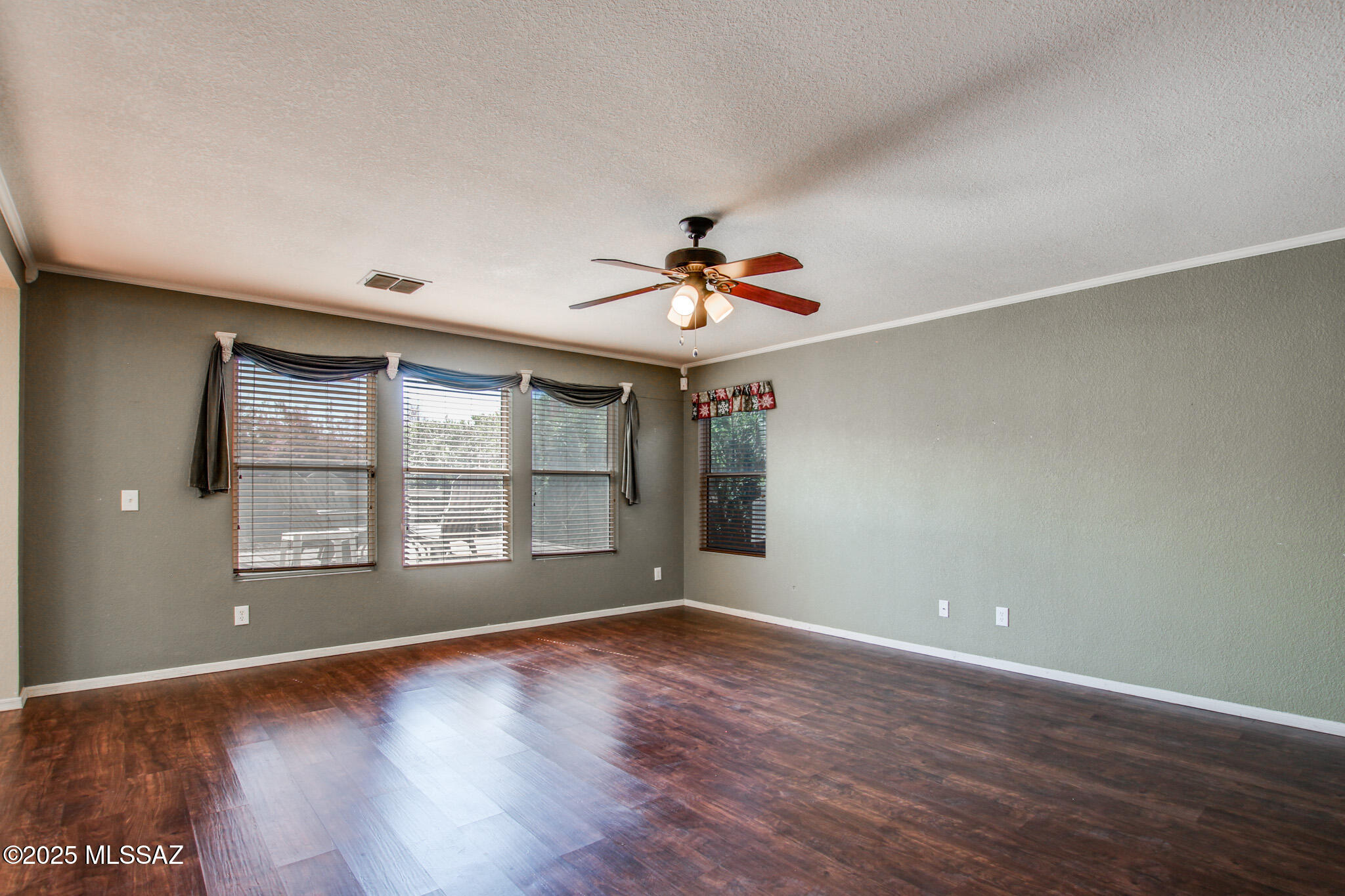 Tierra Vista Phase I (99-285,299-309,372-383) - Residential