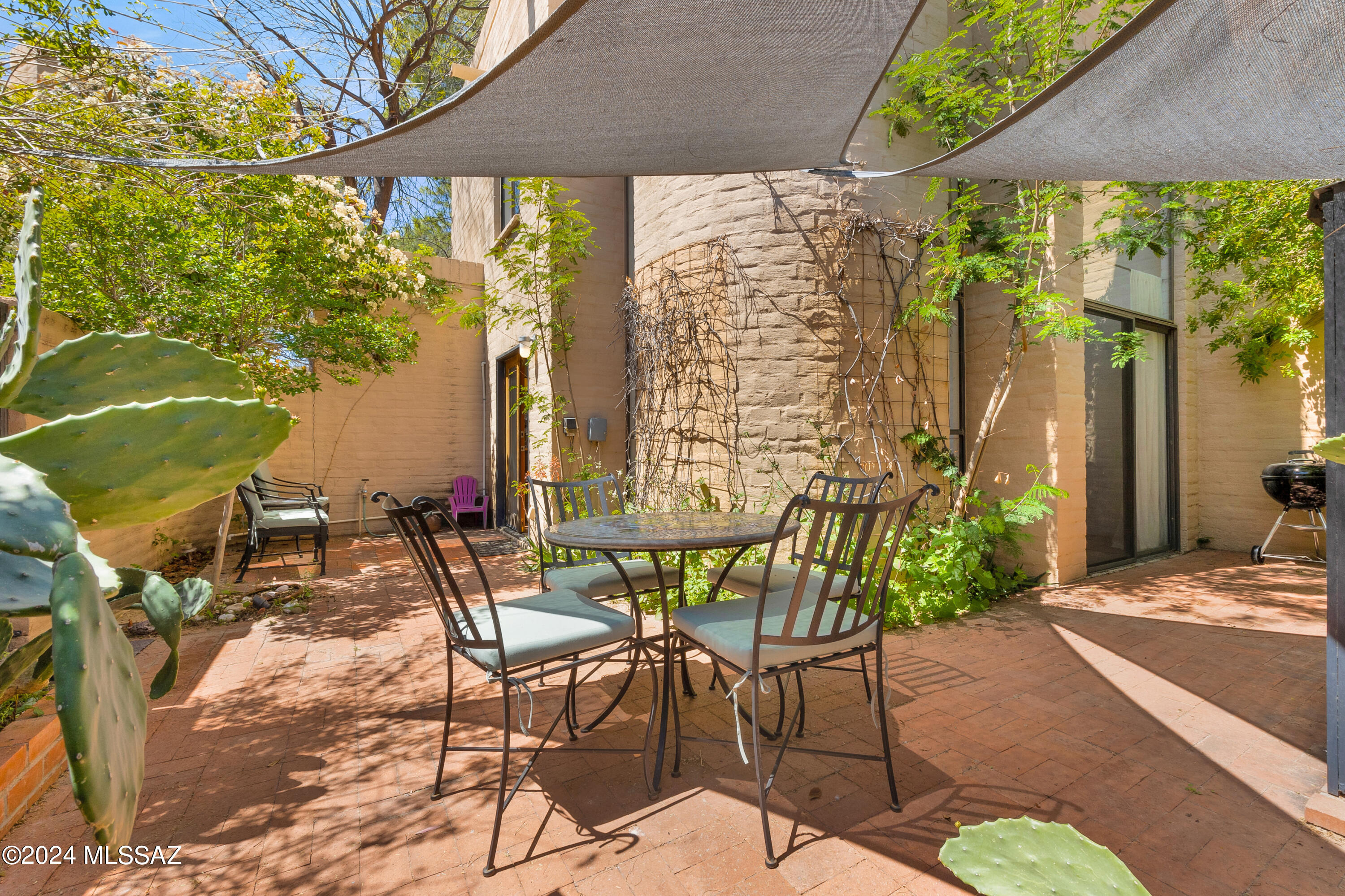 Tucson Racquet Club Twnhms. (1-56) - Residential