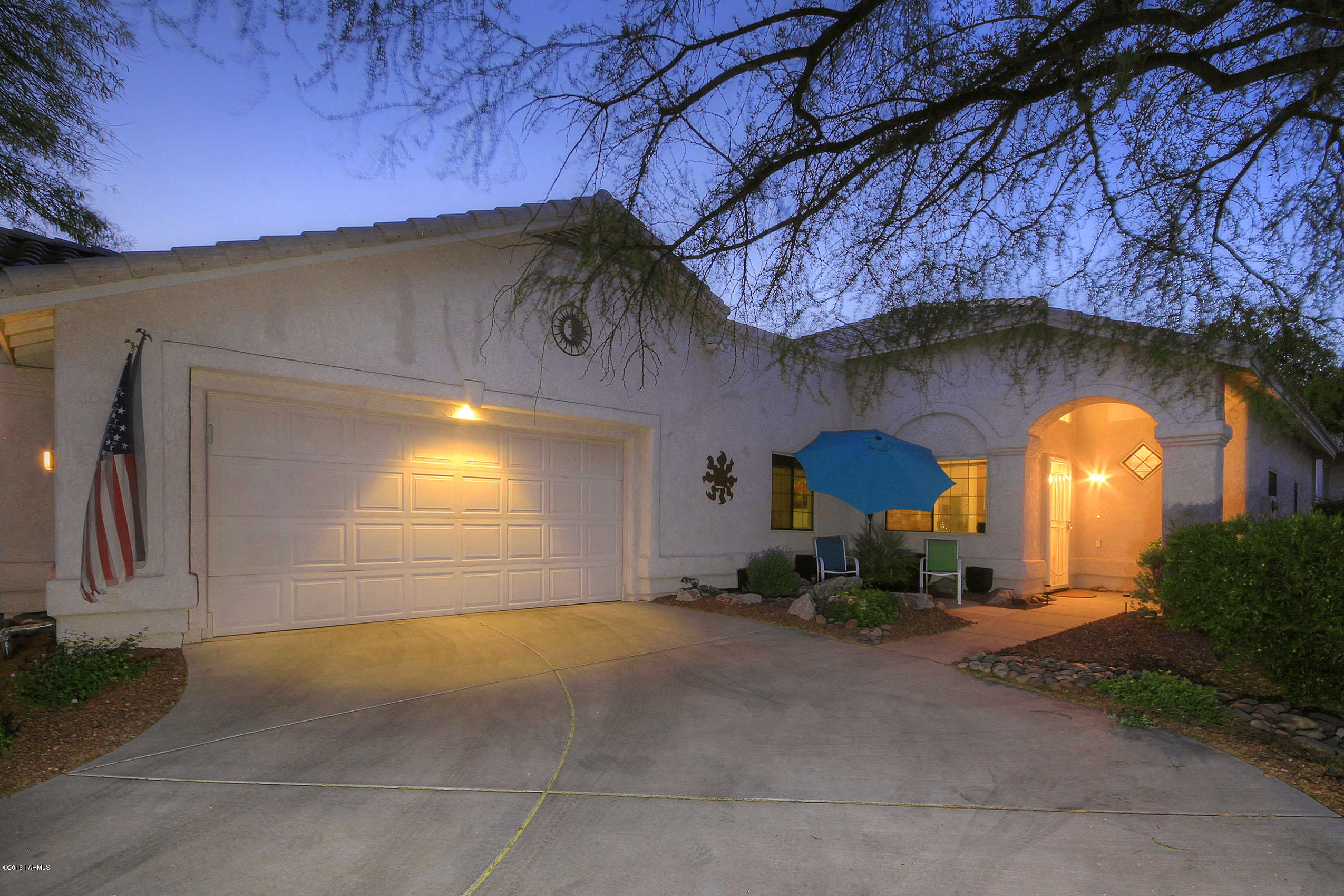 Everything at your fingertips. An immaculate TH is move-in ready for quick sale & immediate move in. Appealing interior-exterior atmosphere with appealing price make this one a valuable win. Immaculate home at once offers open split floor plan, vaulted ceilings, inviting natural light, large open kitchen, generous closet & storage spaces, niche privacy.  Thoughtfully maintained by meticulous owner. Carmel Pointe is walkable to a wide selection of amenities and community services; Adjacent to OV El Conquistador Recreational Facility boasting a formidable cast of recreational activities such as Golf, Tennis, Swimming and Dining. Can you imagine how much fun? Taste the Feeling. So much more to detail...come visit and discover for yourself. Living is Easy.