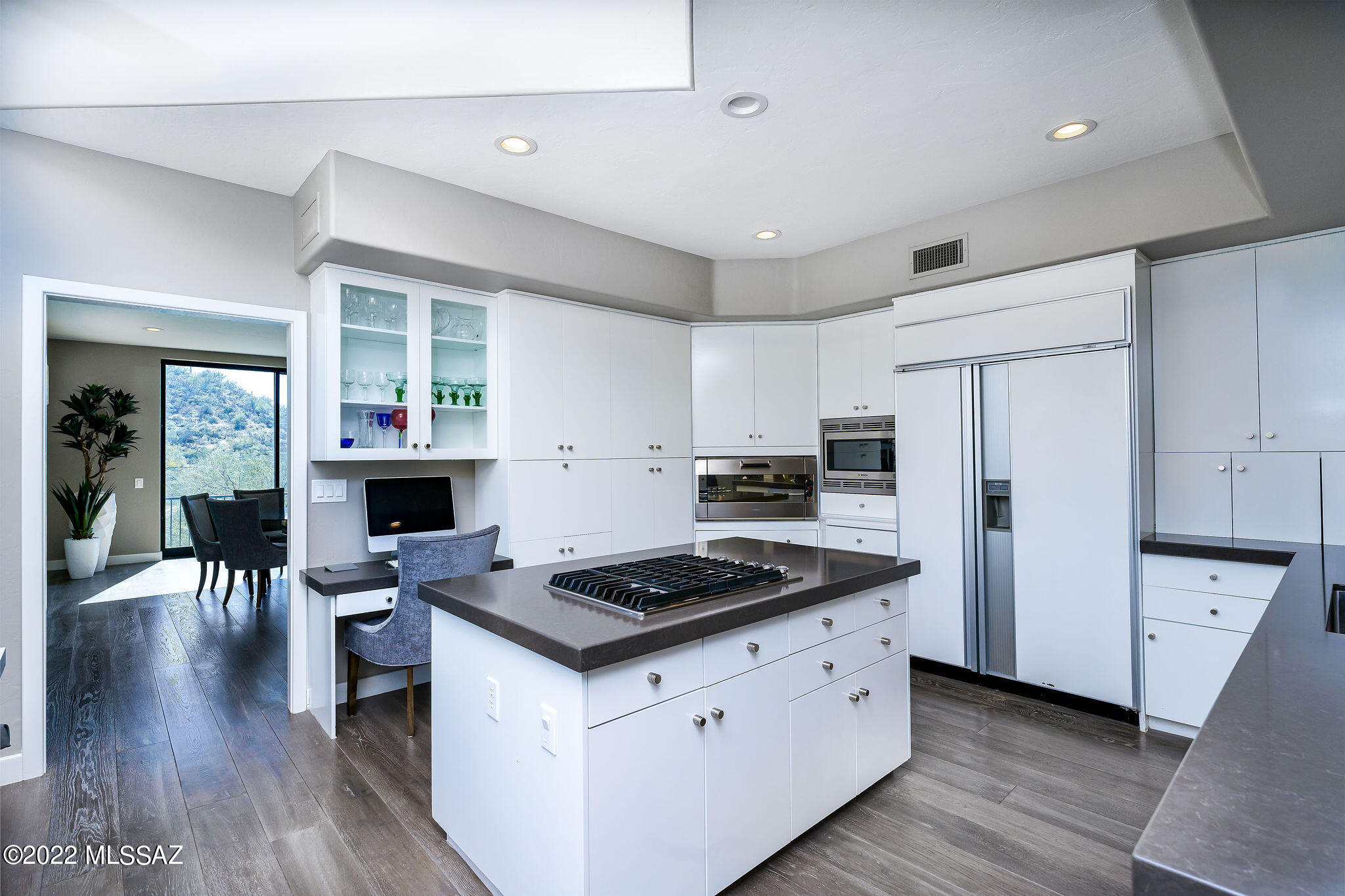 Finisterra III (303-308) - Residential