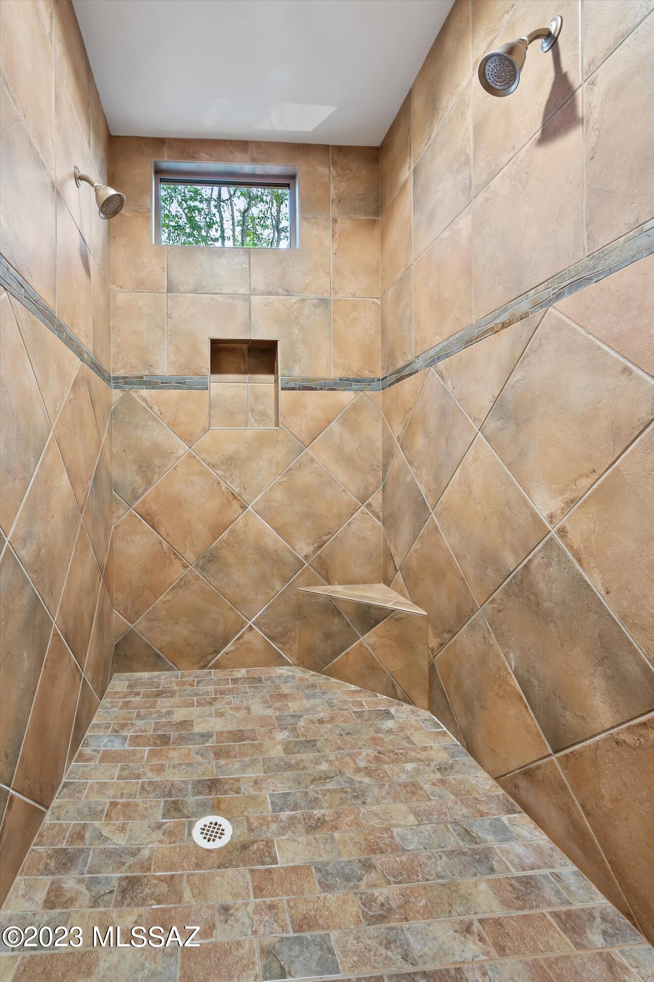 Colonia Real (1-50) - Residential