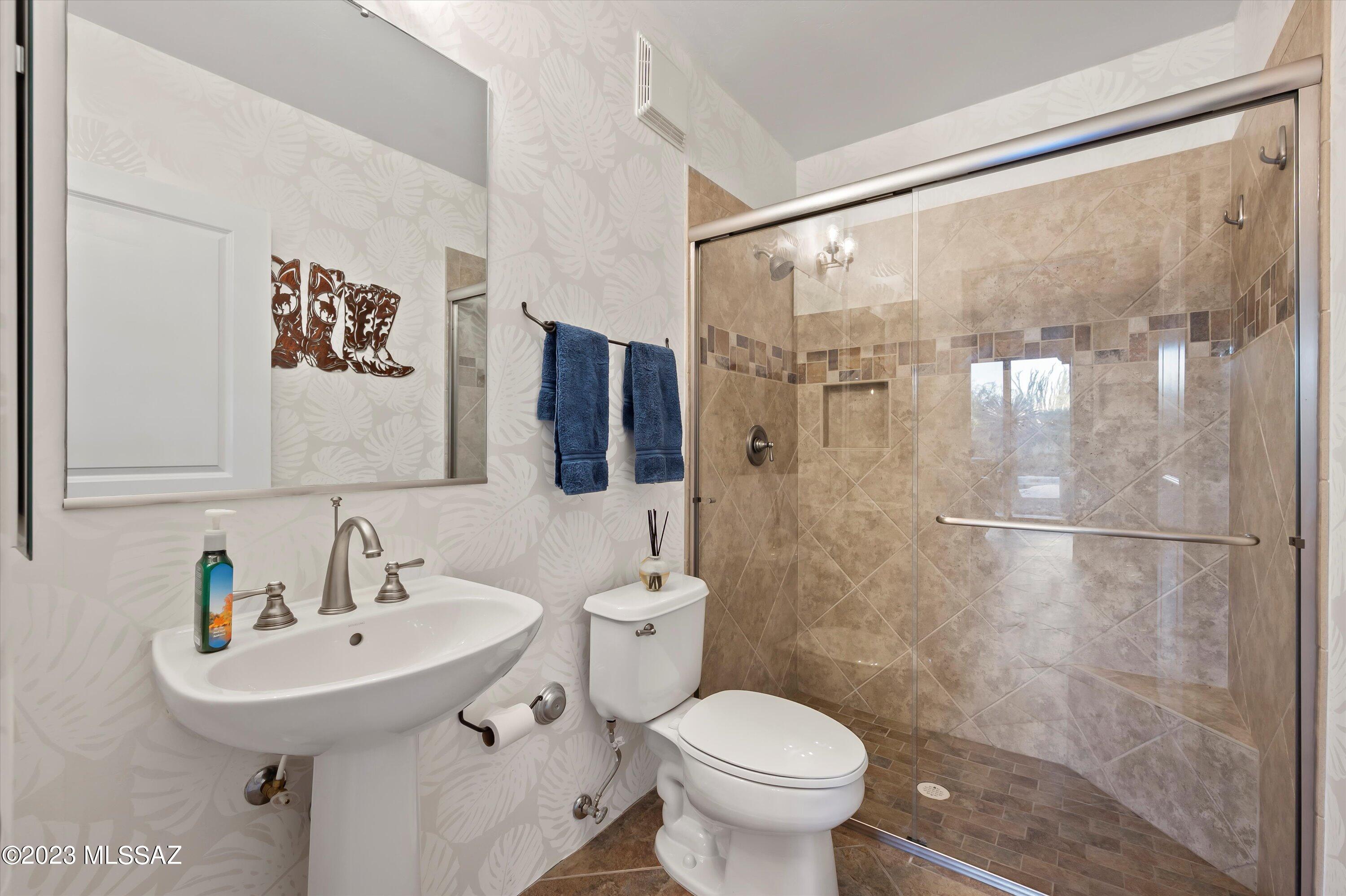 Colonia Real (1-50) - Residential