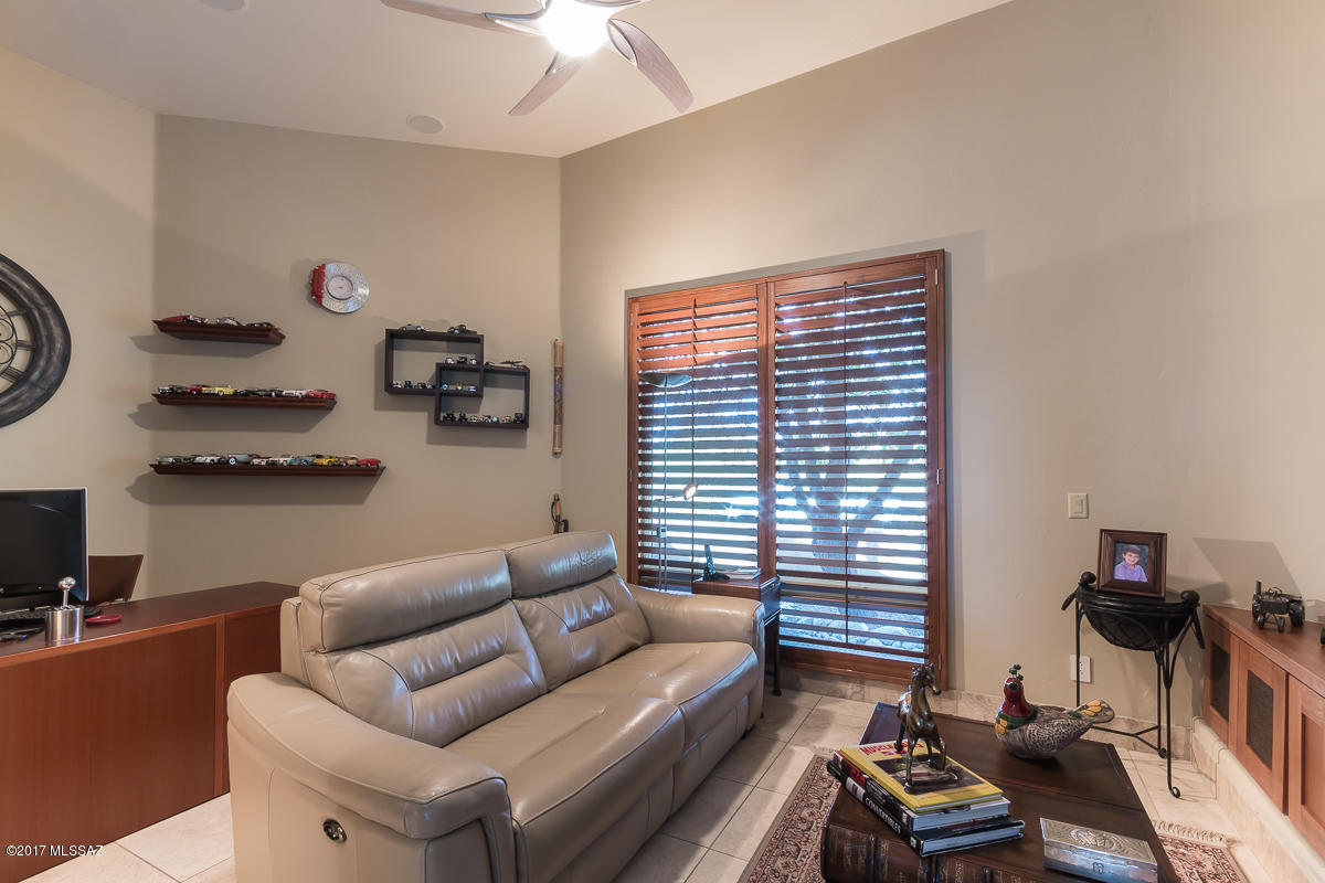 Sabino Mountain (1-290) - Residential