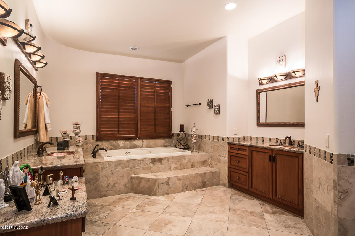 Sabino Mountain (1-290) - Residential