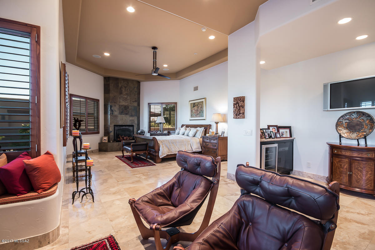 Sabino Mountain (1-290) - Residential