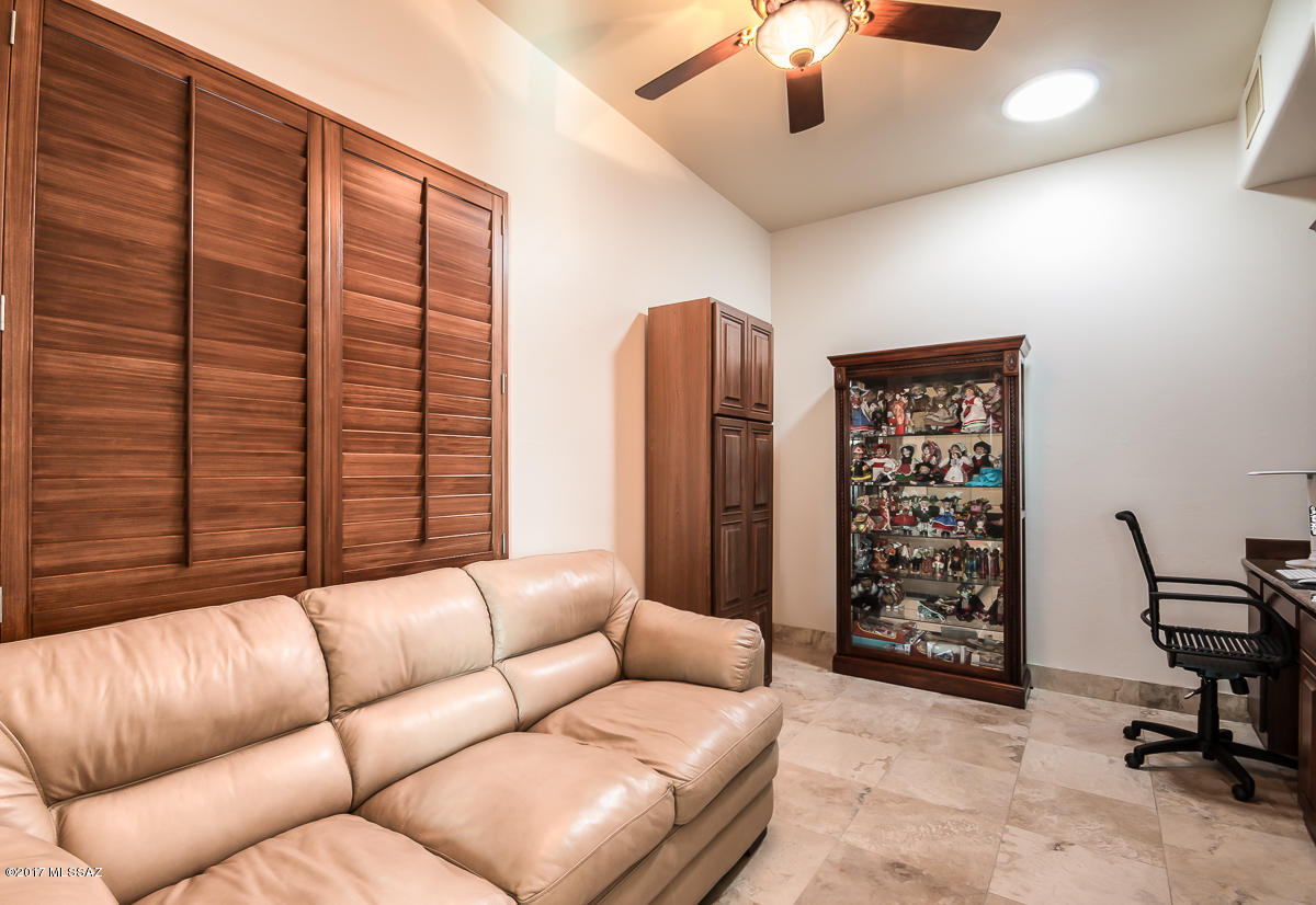 Sabino Mountain (1-290) - Residential