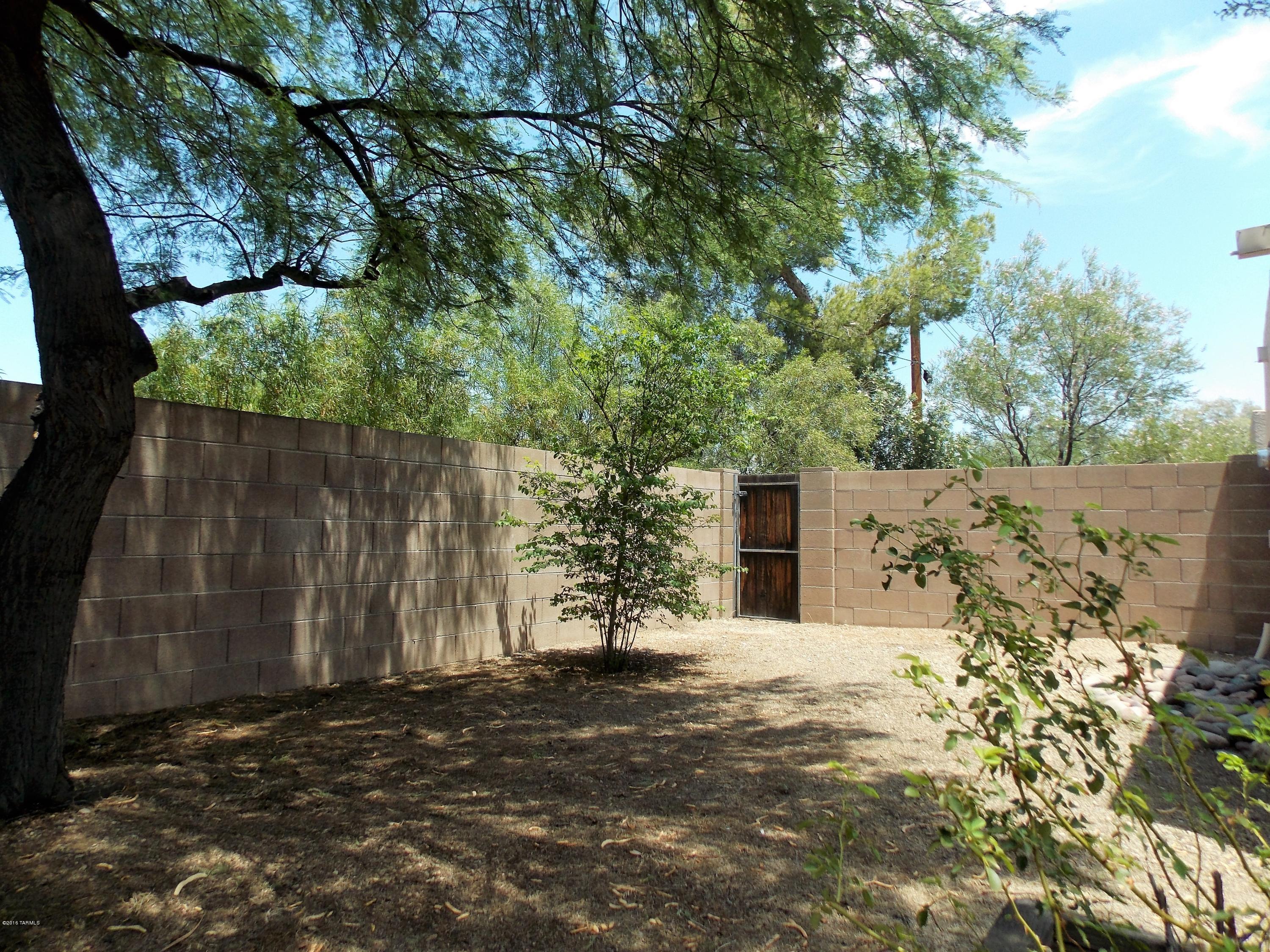 Adelaide Square (1-9) - Residential