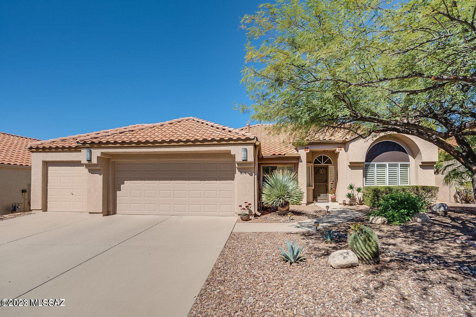 AVAILABLE 04/21/2026. Built 1992, Enjoy golf, tennis, racquetball, swimming, exercise gym, classes and more at the nearby Oro Valley Community Center and Golf Course at extraordinary affordable rates! Well-appointed 3 bdrm home w/golf course views and pool. Formal living and dining areas as well as a cozy sitting room off the eat-in kitchen. Kitchen appliances include Refrigerator, Stove/Oven, Microwave and Dishwasher. Laundry closet w/washer & dryer. Main bedroom features adjustable queen bed for your sleeping comfort, tastefully concealed elliptical trainer, walk in closet, en-suite bathroom with a jacuzzi/garden tub and separate shower. Computer workstation in 3rd guest room with king sized bed, 2nd bedroom has queen bed. Lovely hall bath. Pool completes the natural  tranquility of the back yard.
Pets subject to approval with additional deposit. Please visit our website for SECURITY DEPOSIT, MONTHLY UTILITY ALLOWANCE, PET RENT, & NON-REFUNDABLE PET FEE INFORMATION. Wifi, basic cable 3 month lease minimum - Seasonal rates vary from December to April, call for availability.