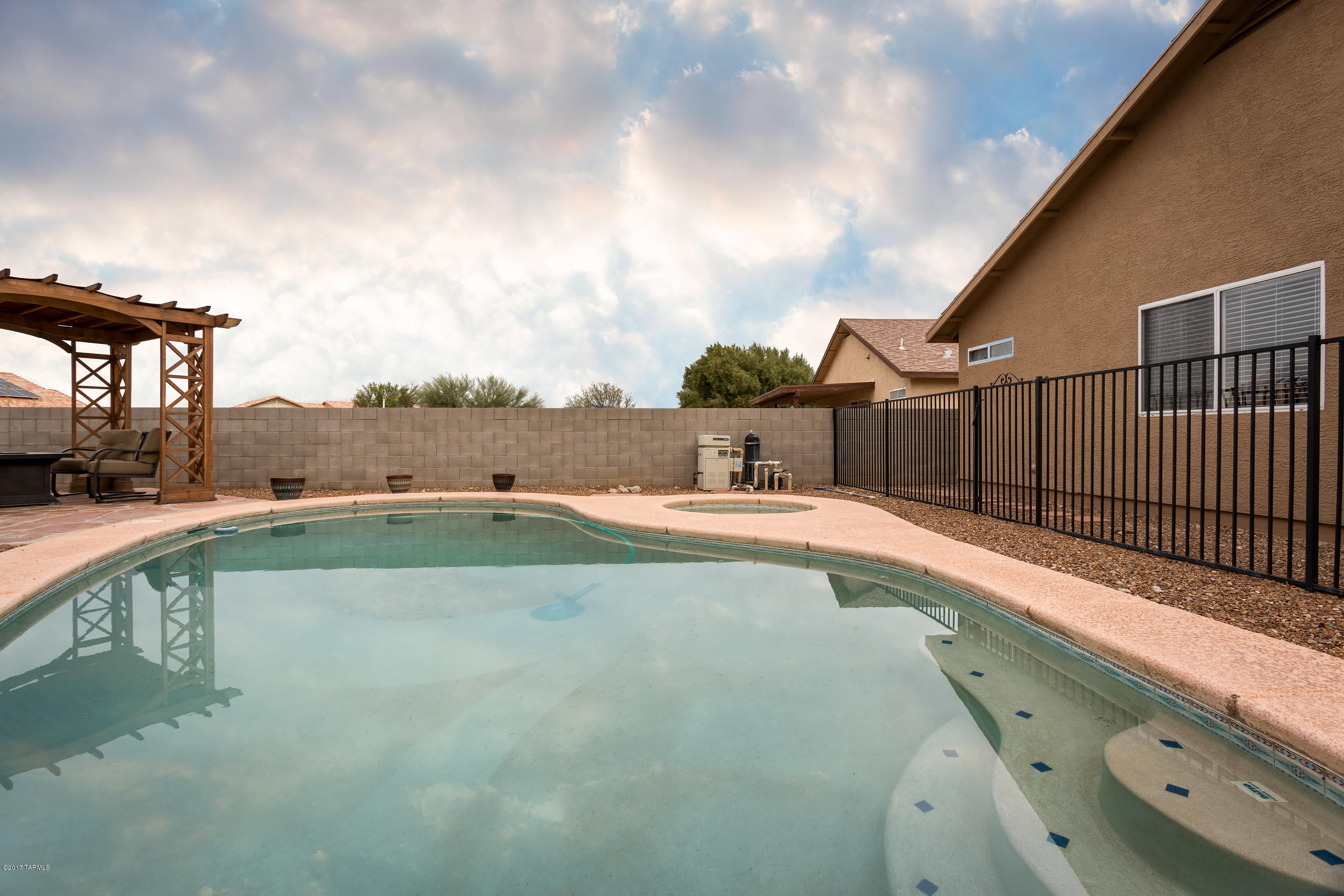 Elliott Homes At Rita Ranch (1-521) - Residential