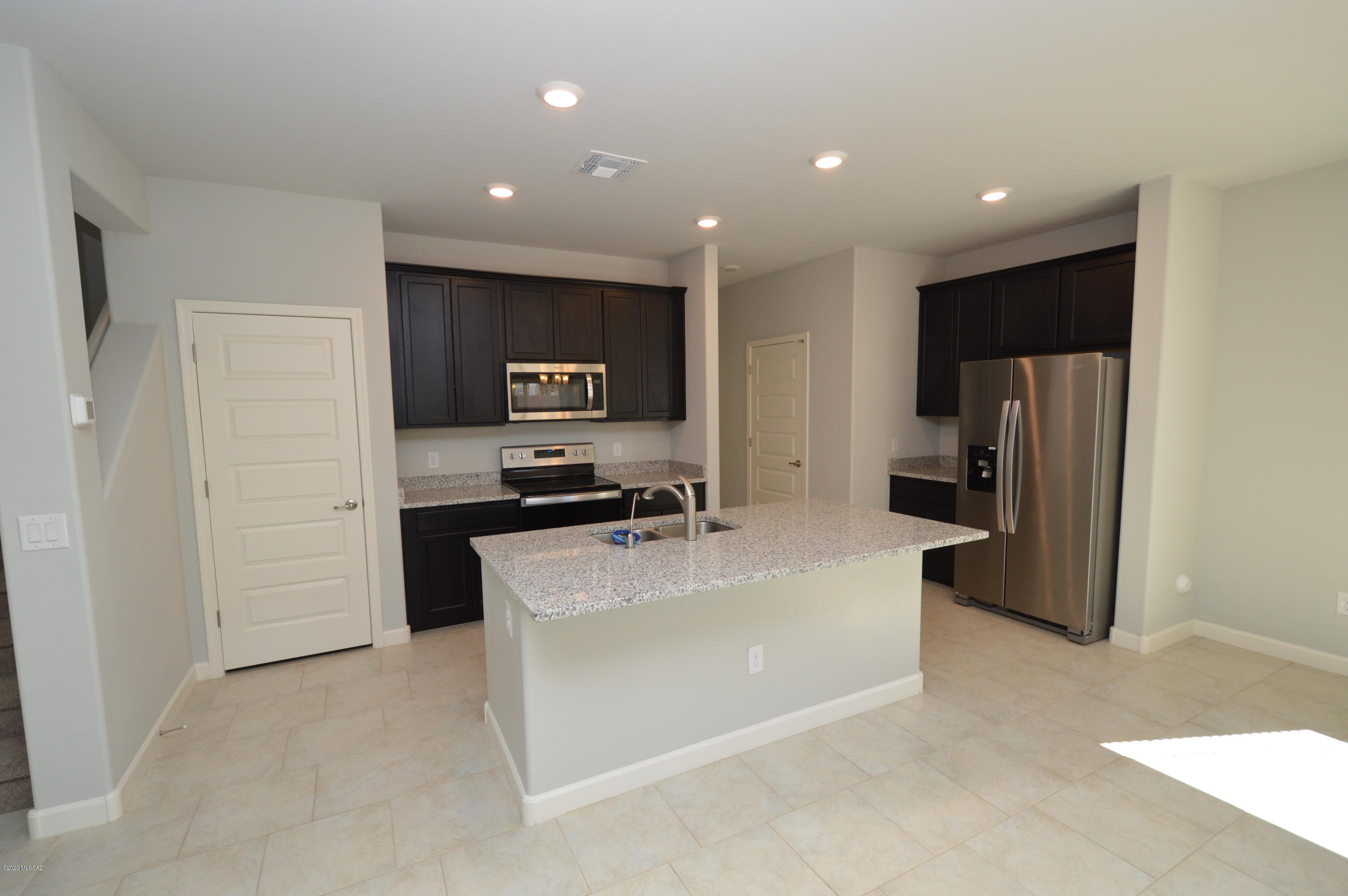 Silverbell Crossings SQ20131720884 - Residential Lease