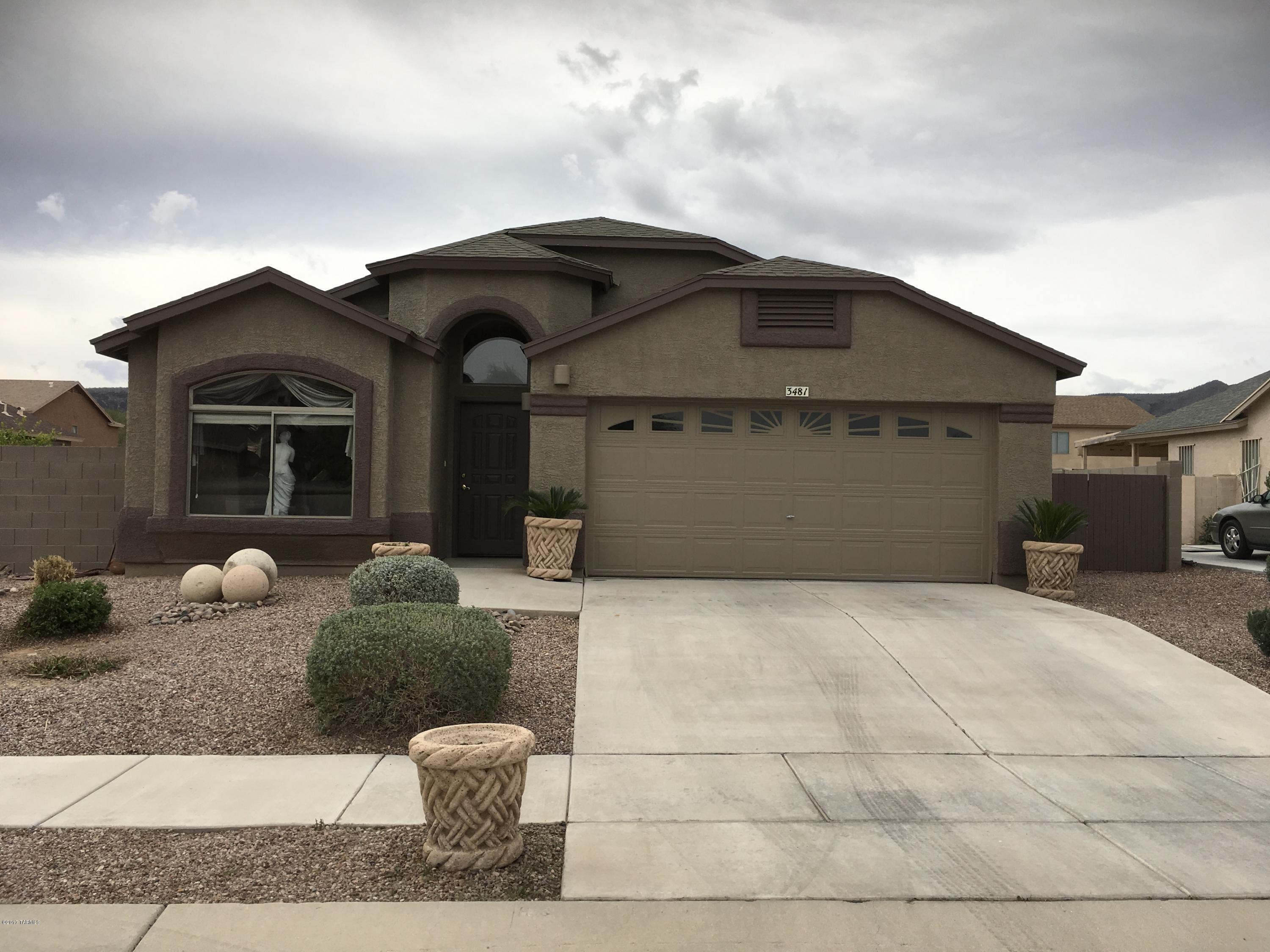 VERY WELL KEPT HOME READY FOR YOU!  DUAL MASTER SINKS, BEAUTIFUL TILE, CARPET, AND NICELY LANDSCAPED YARDS.  WILL RENT QUICKLY, SHOW AND RENT!