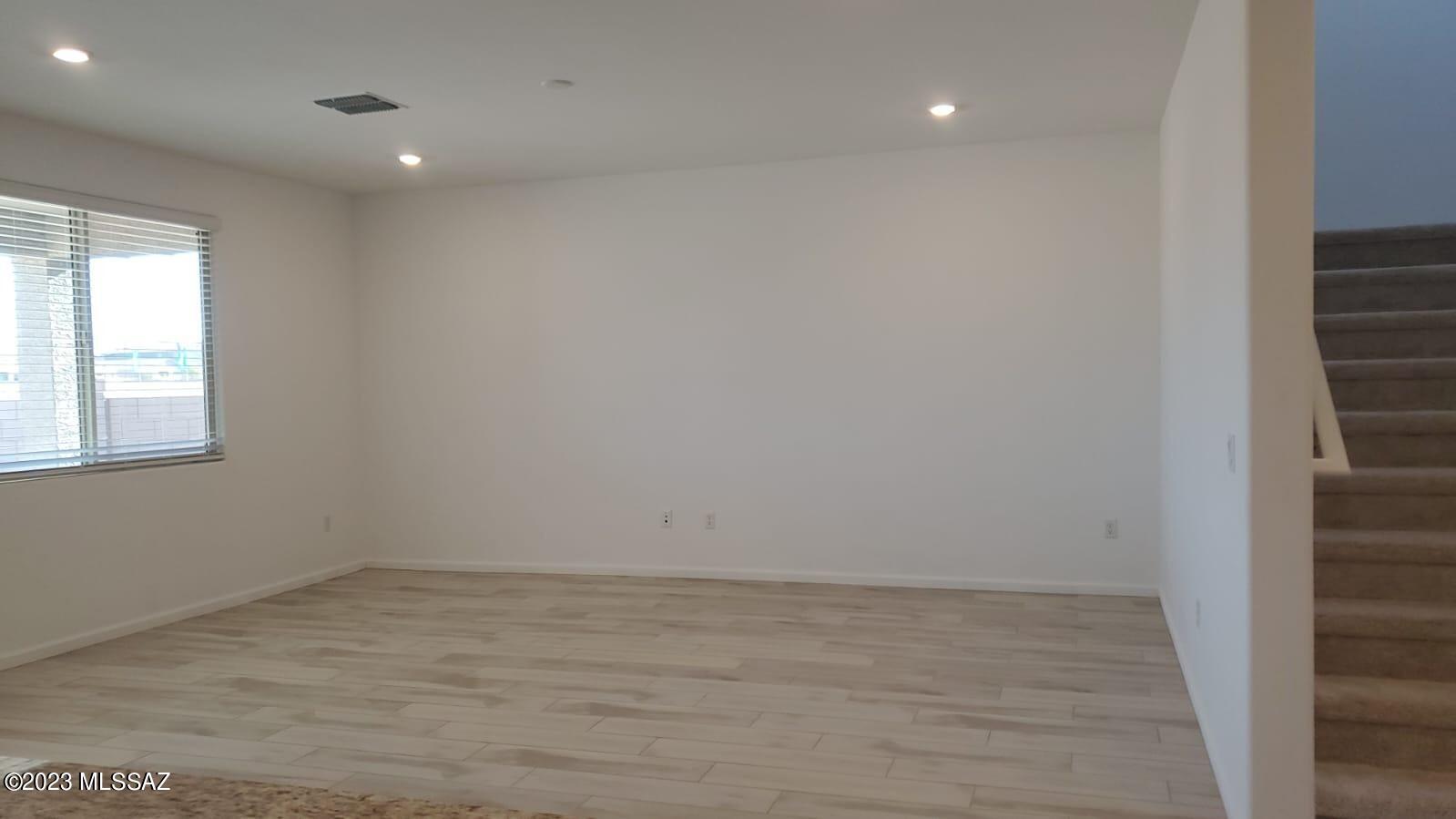 La Estancia De Tucson (1-330) - Residential Lease