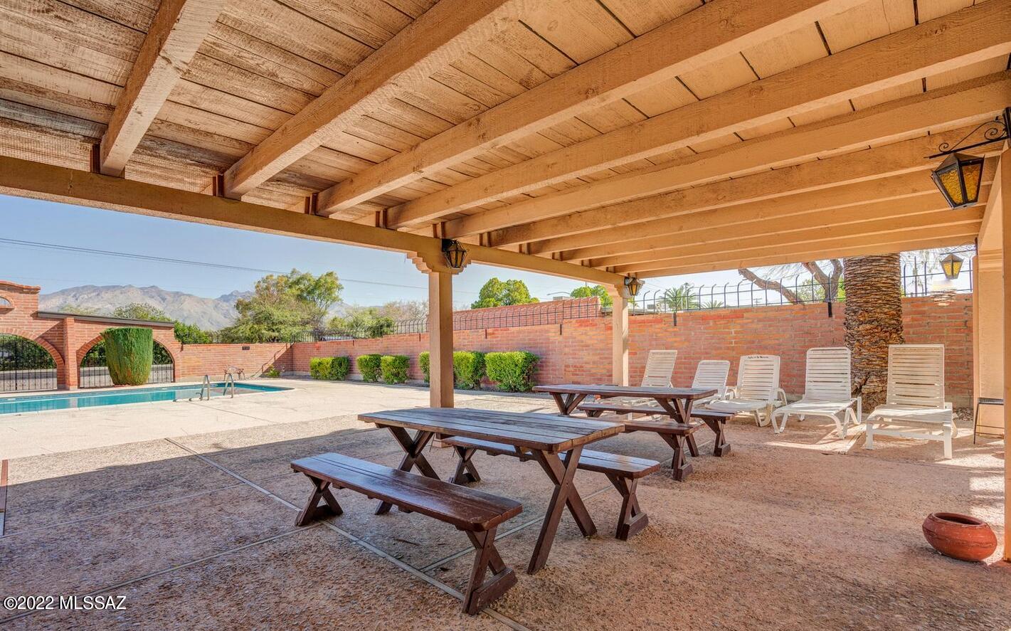 Spanish Village Th - Residential