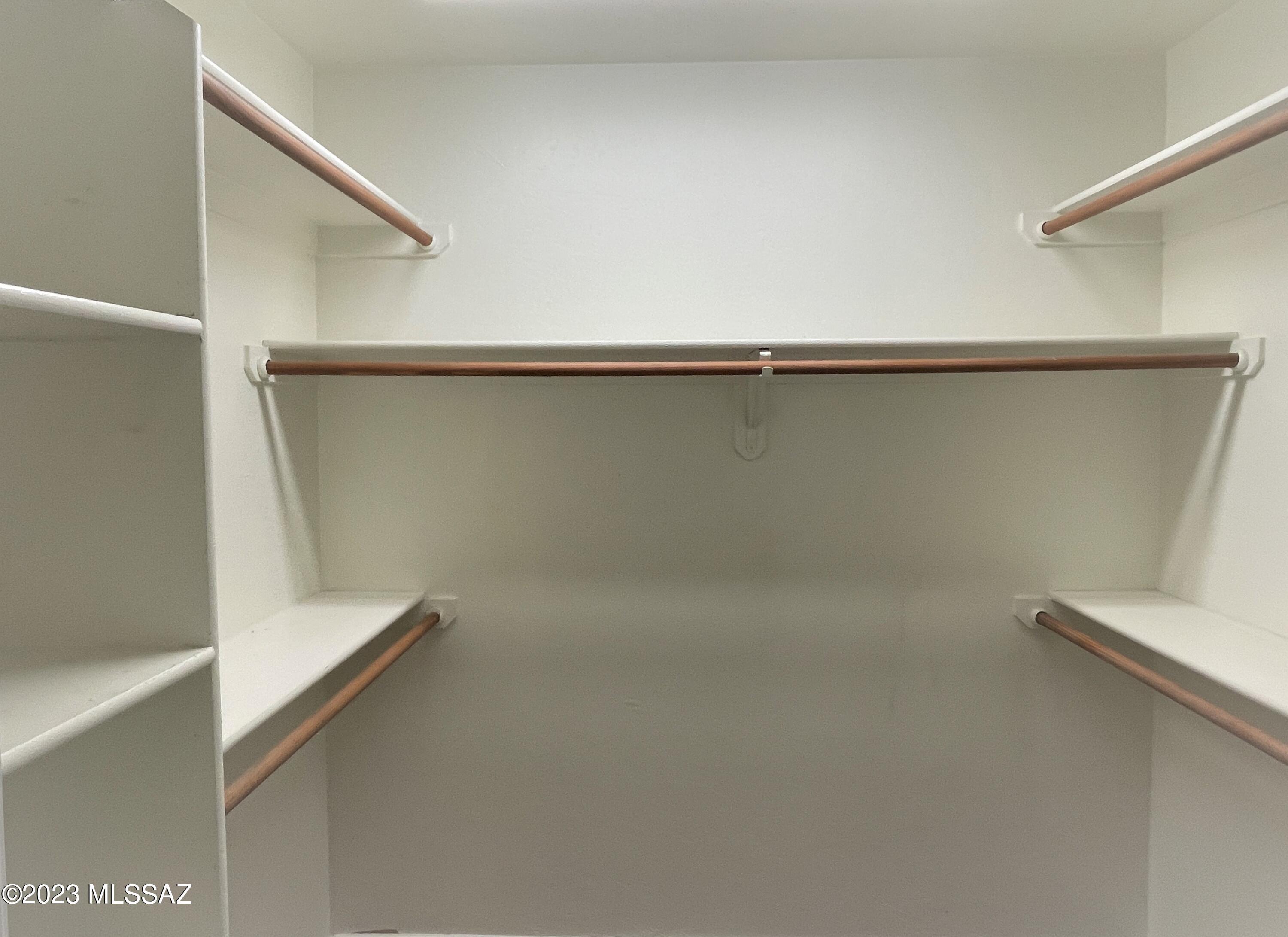 Colina De Oro (1-138) - Residential Lease