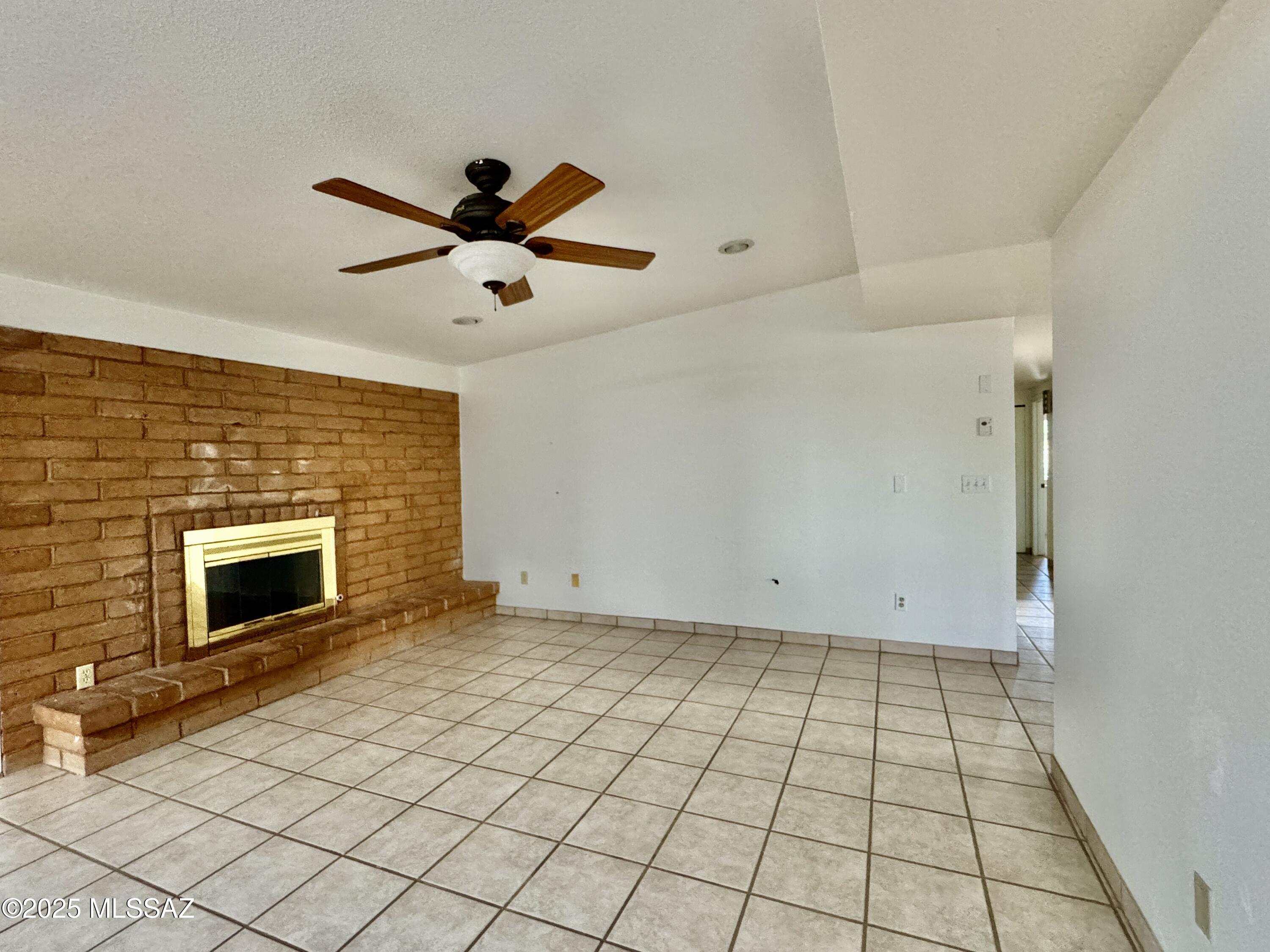 Casas Adobes West (1-220) - Residential