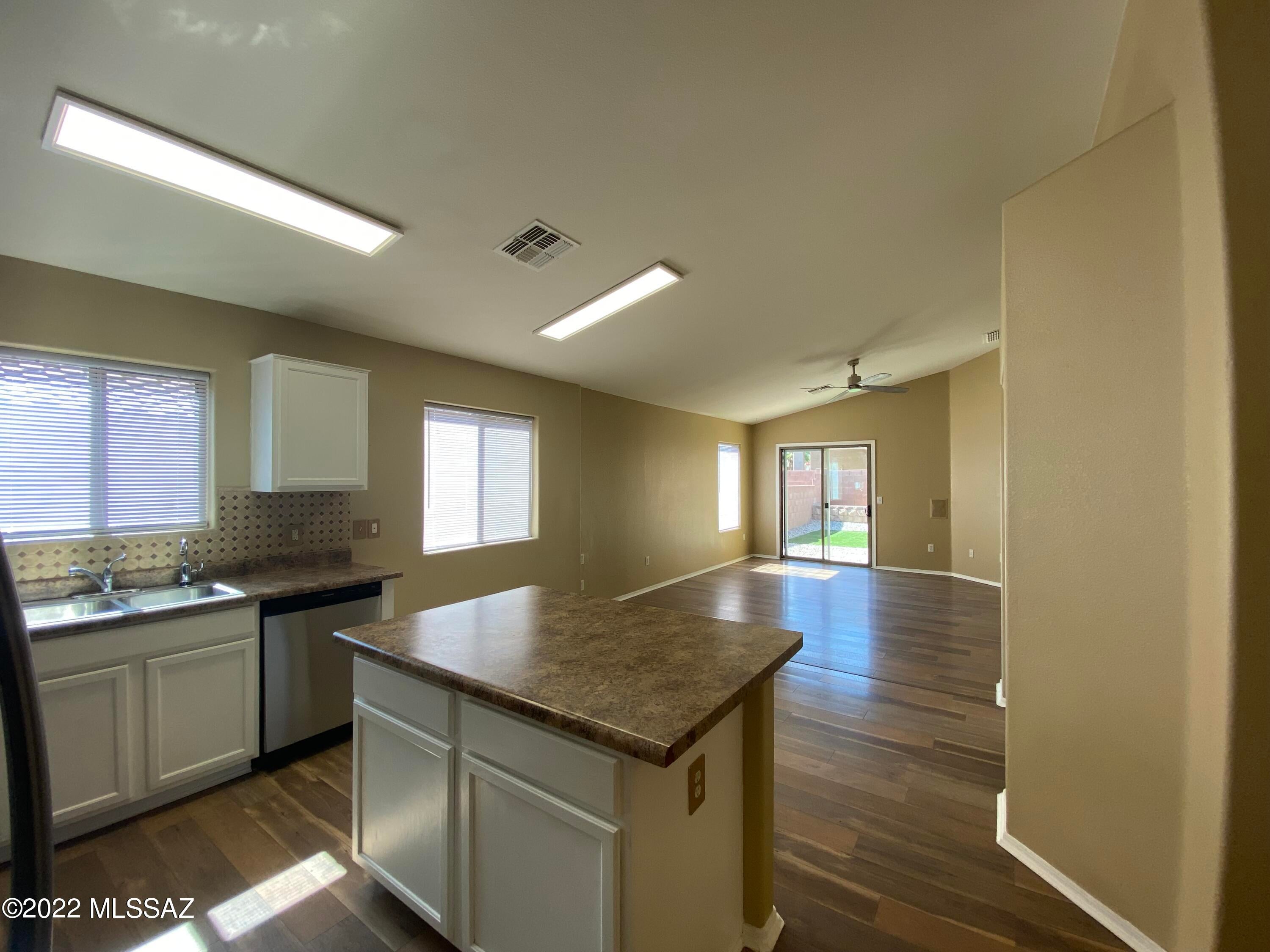 Presidios at Rancho Sahuarita (1-927) - Residential Lease