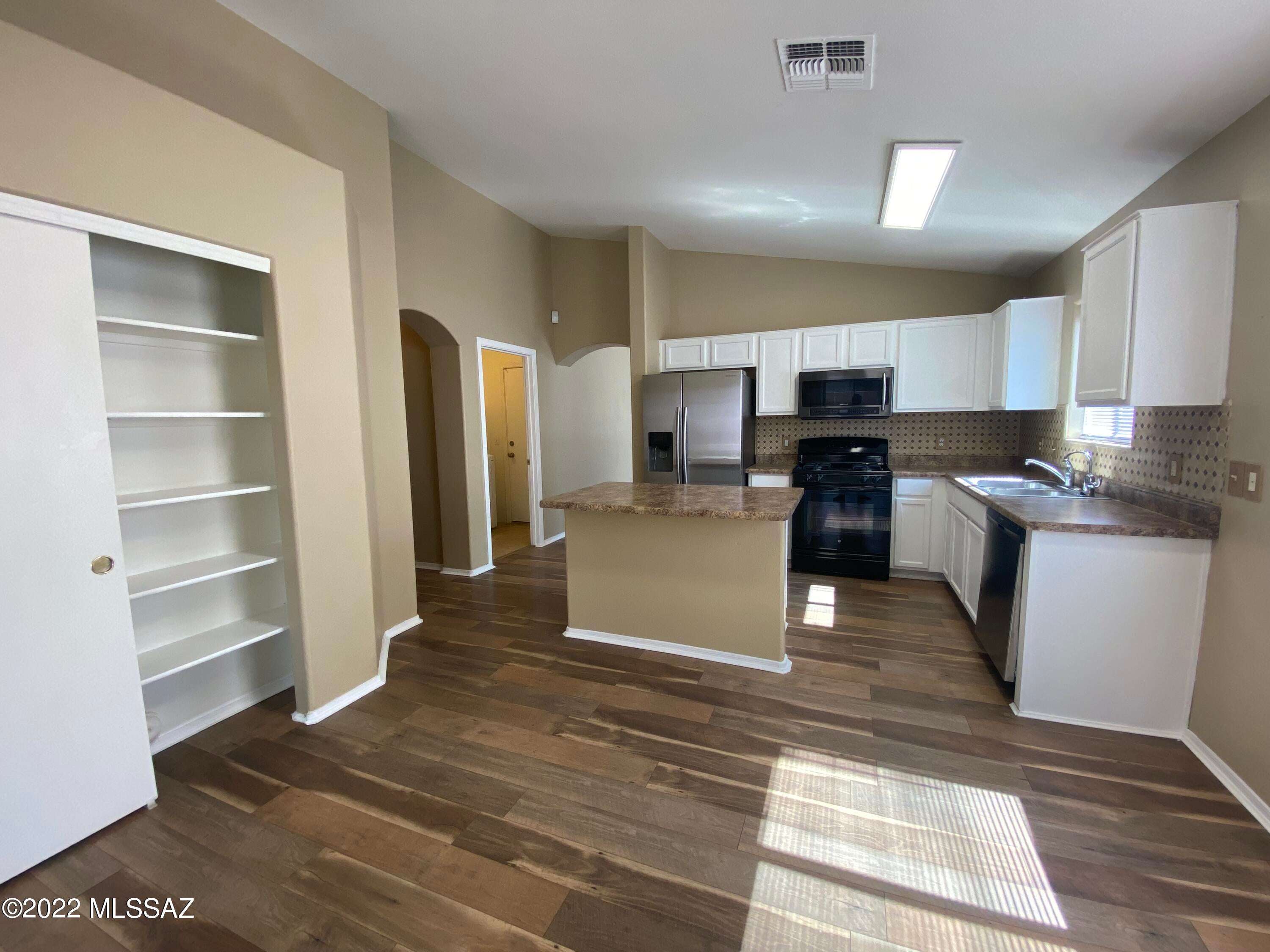 Presidios at Rancho Sahuarita (1-927) - Residential Lease