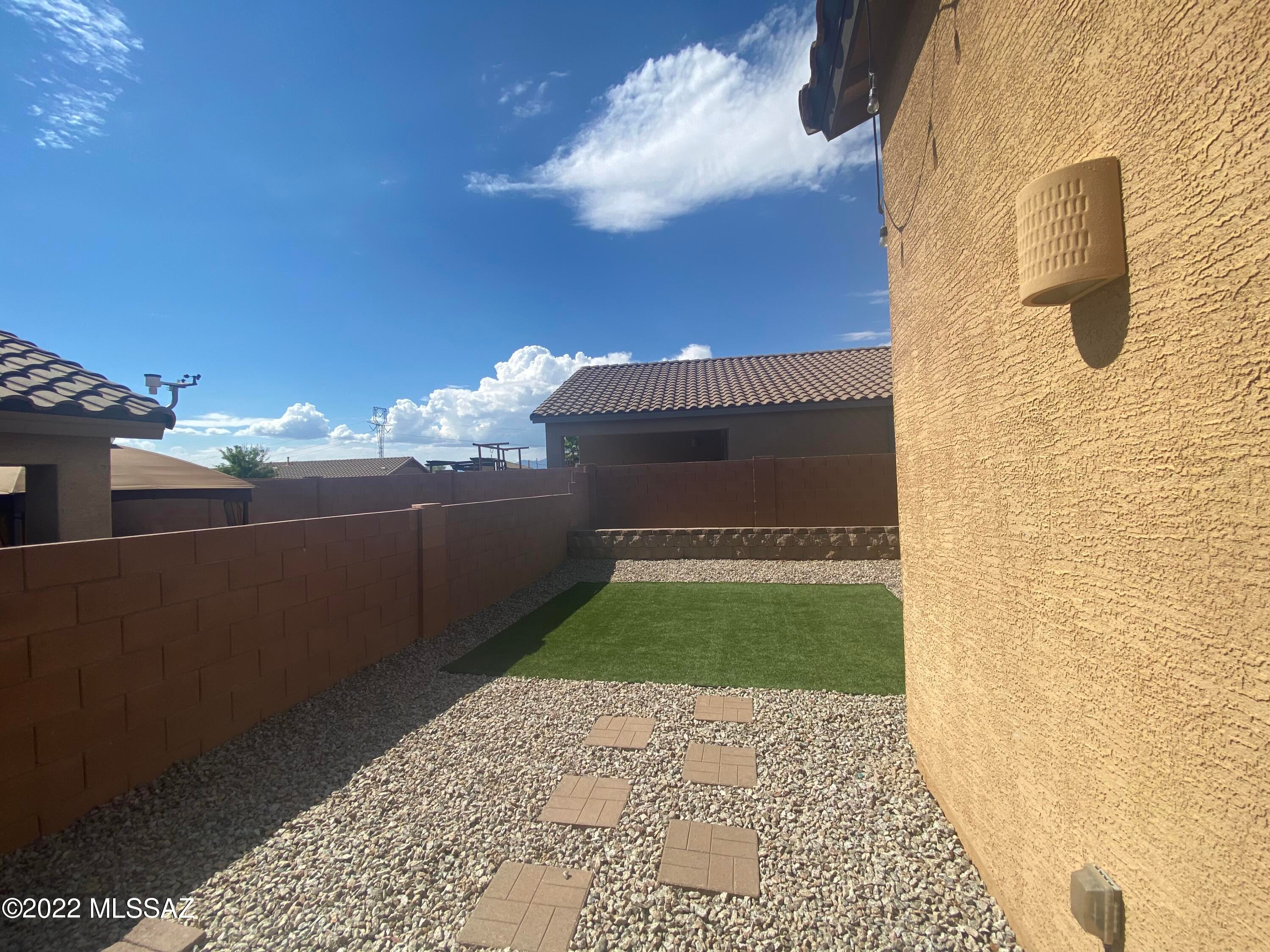 Presidios at Rancho Sahuarita (1-927) - Residential Lease