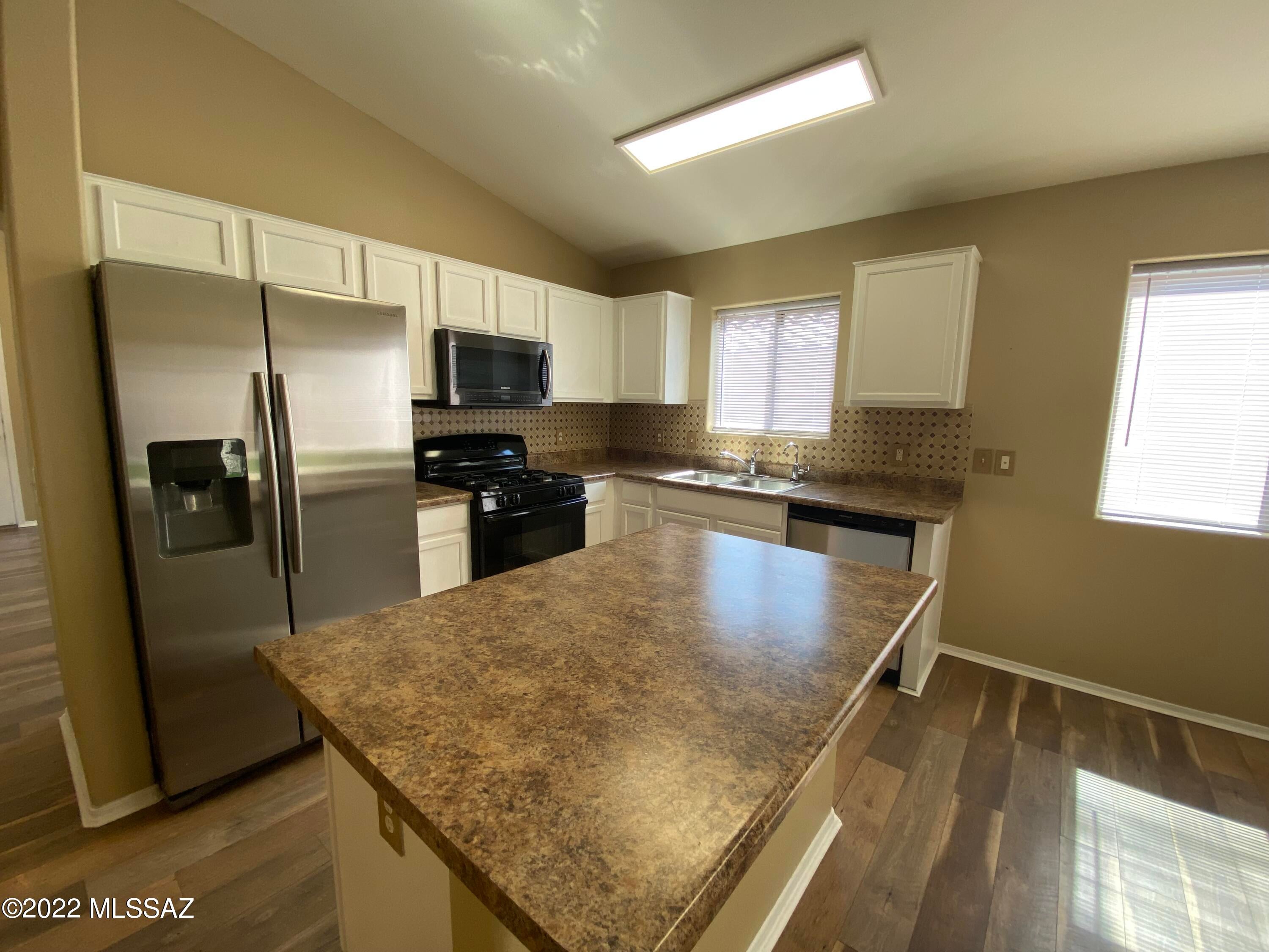 Presidios at Rancho Sahuarita (1-927) - Residential Lease