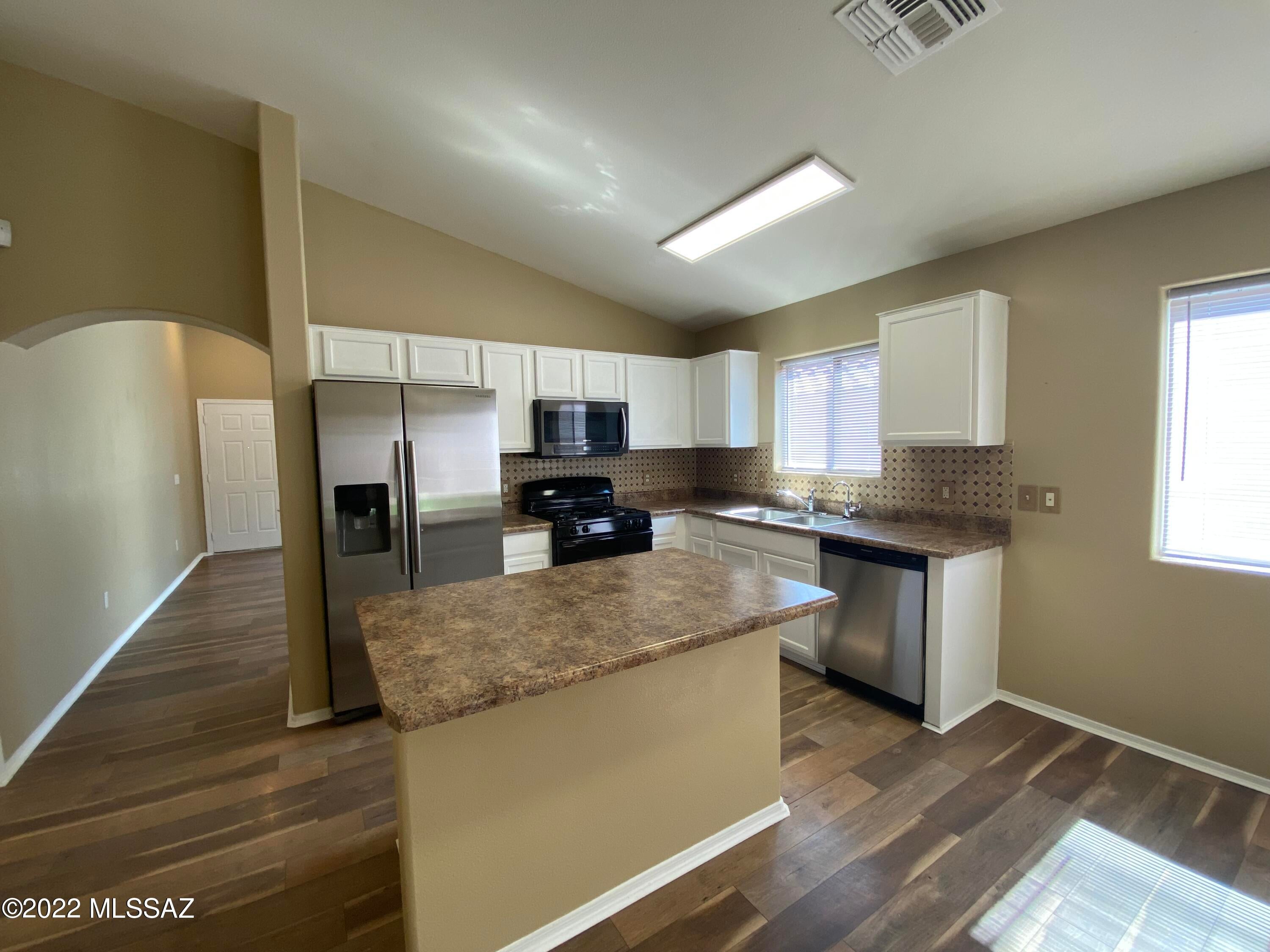 Presidios at Rancho Sahuarita (1-927) - Residential Lease