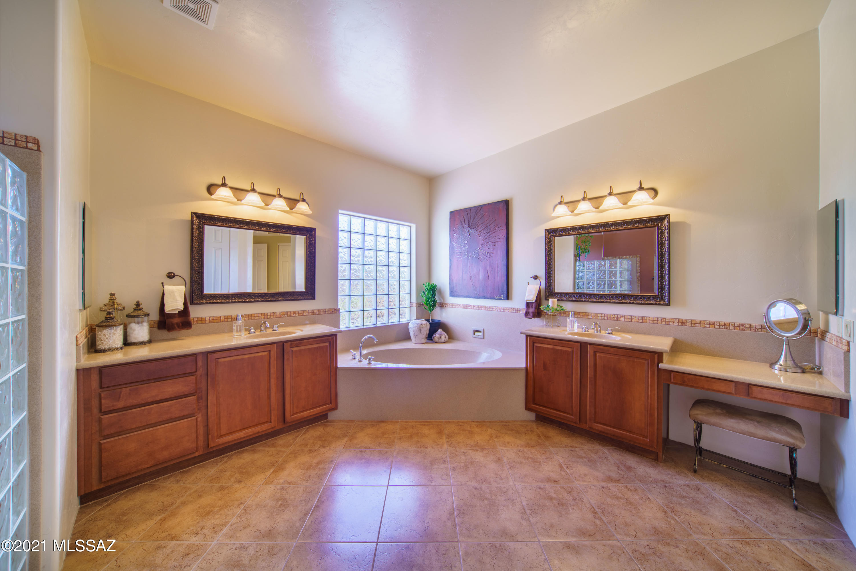 Dos Lagos at Dove Mountain (1-91) - Residential