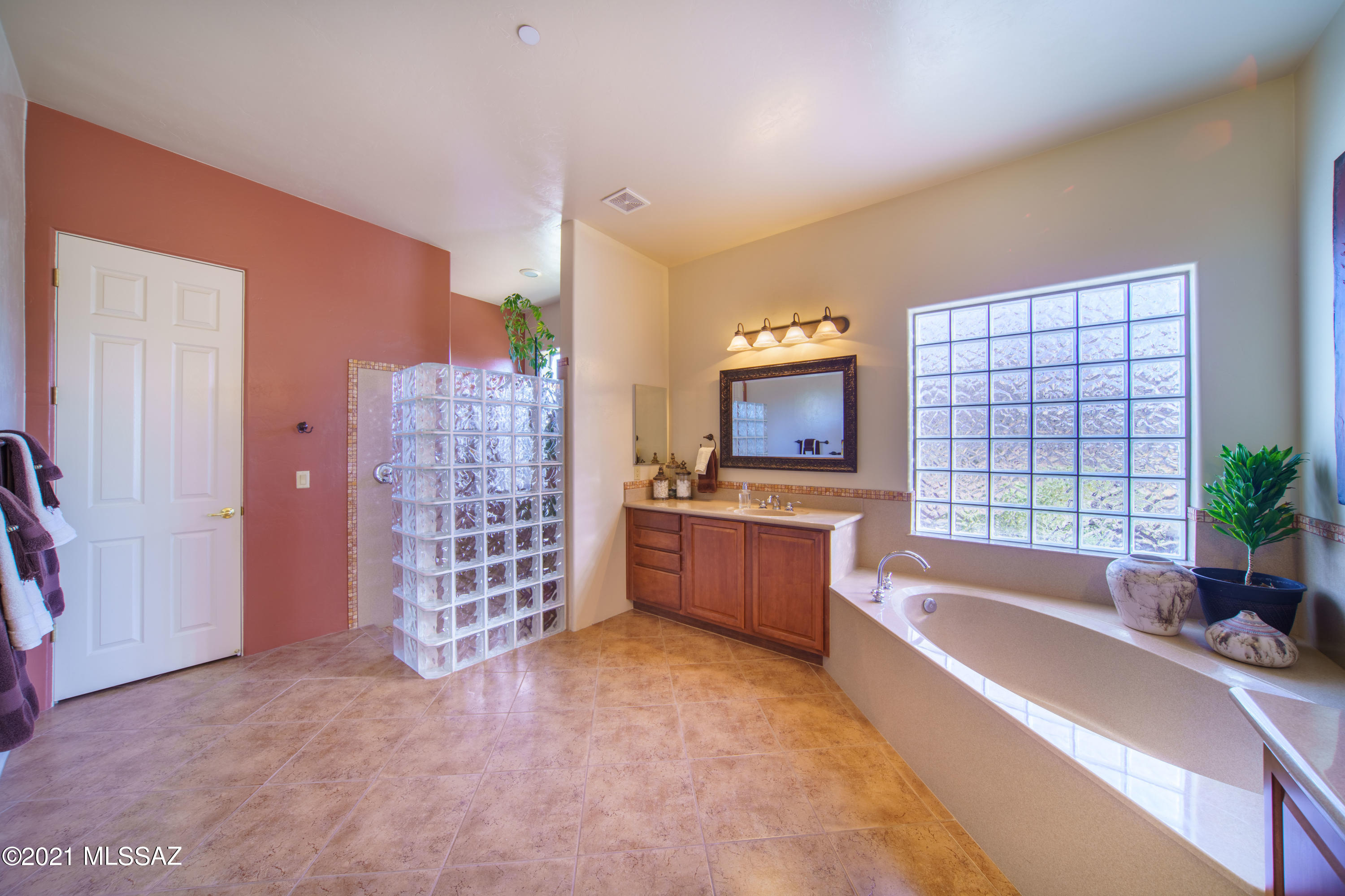Dos Lagos at Dove Mountain (1-91) - Residential