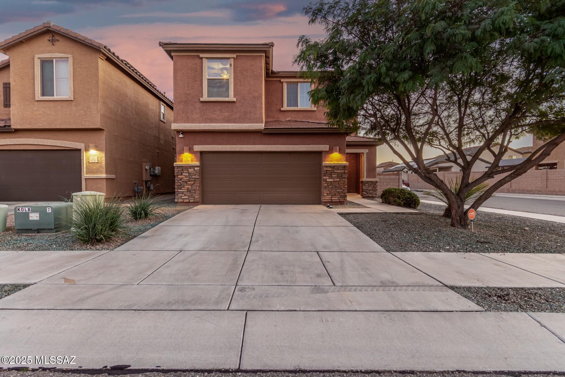 Interstate 10 and Kolb Road - Residential