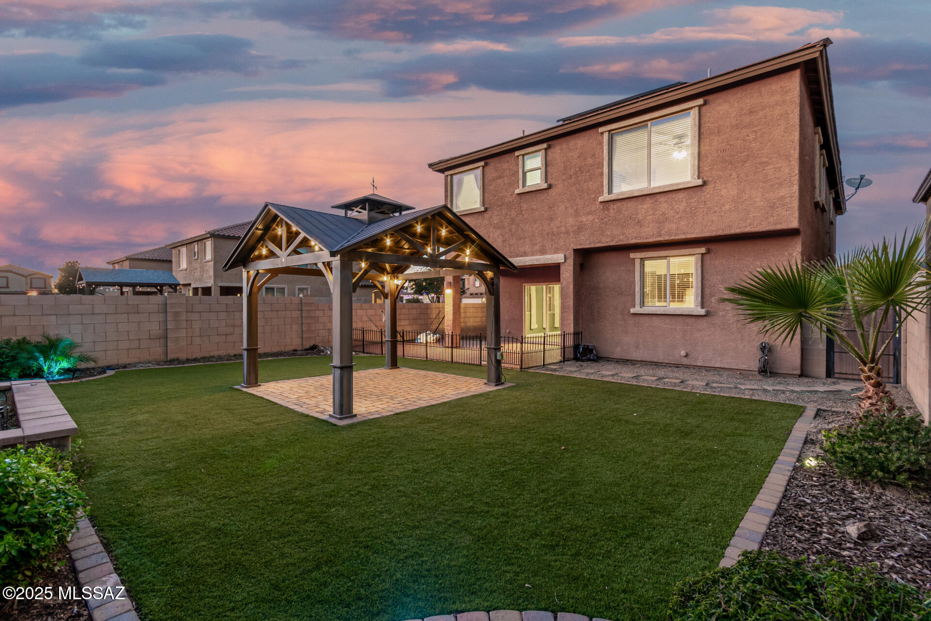 Interstate 10 and Kolb Road - Residential