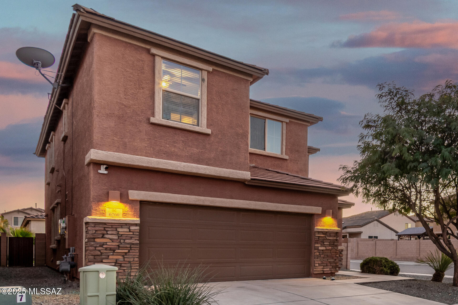 Interstate 10 and Kolb Road - Residential