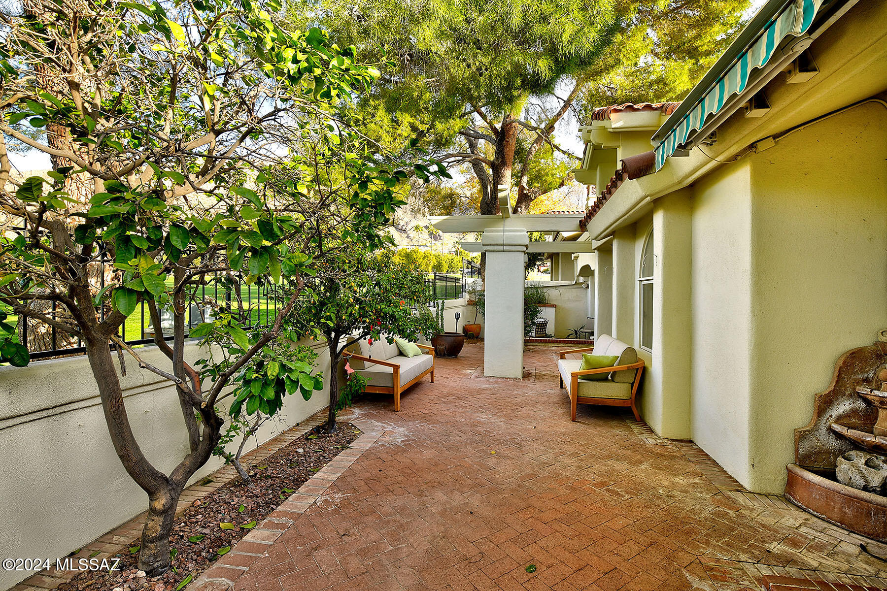 El Diamante Townhomes (1-15) - Residential